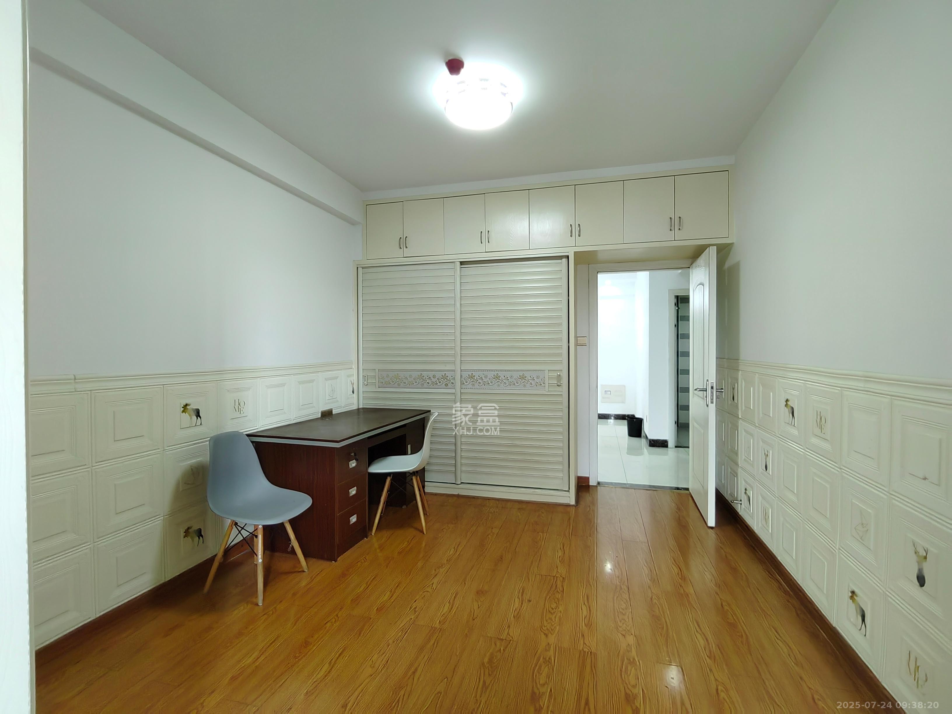 步行街大厦 2室2厅1卫 2300.0元/月 步行街大厦 2室2厅1卫 2300.0元/月室内图