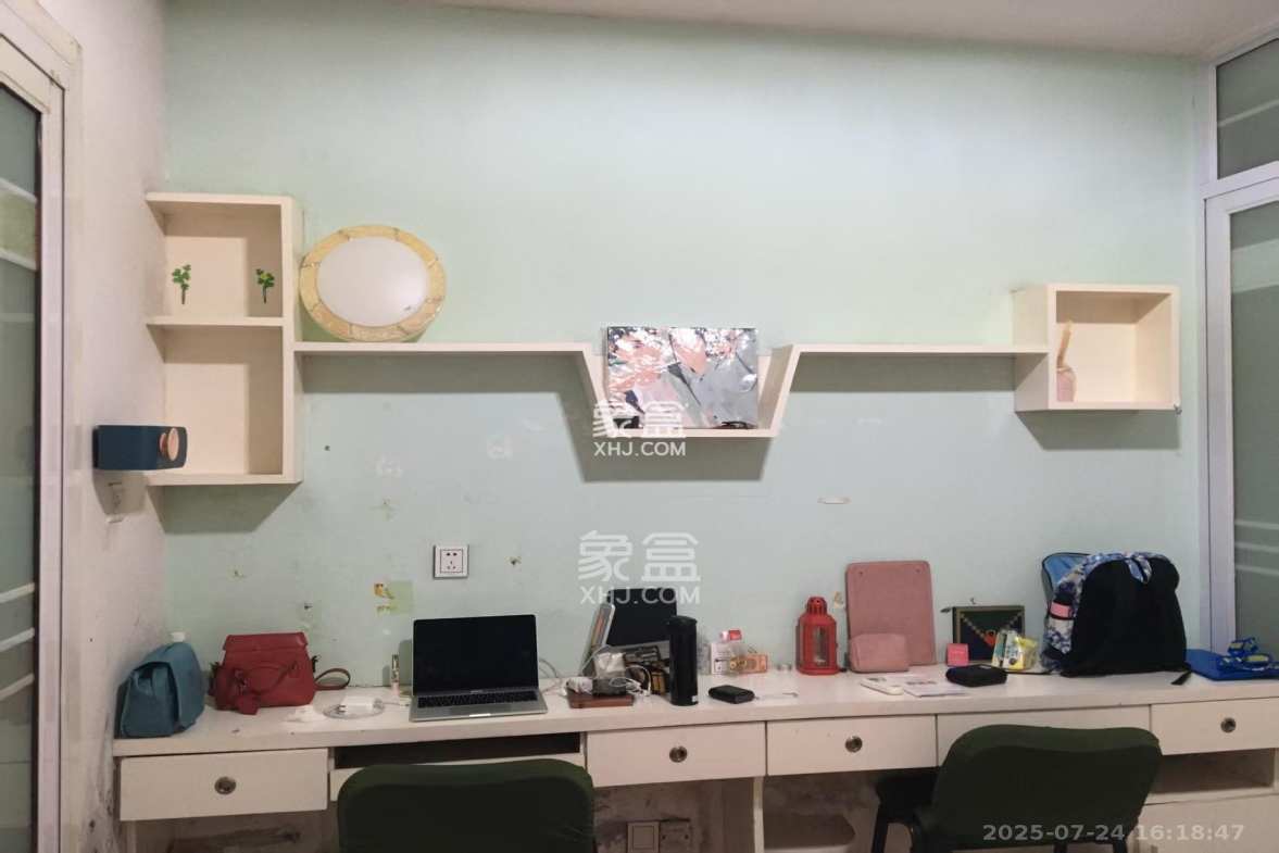 华府壹航线  1室1厅1卫    1600.0元/月 华府壹航线  1室1厅1卫    1600.0元/月室内图