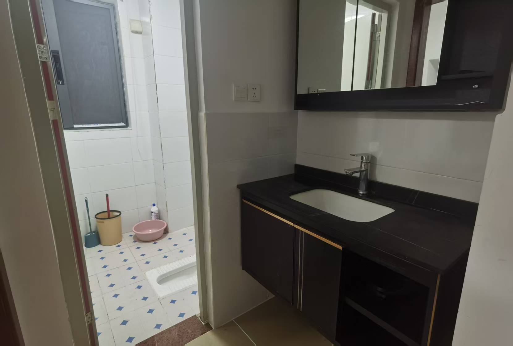 天德园  3室2厅1卫    2800.0元/月 天德园  3室2厅1卫    2800.0元/月室内图