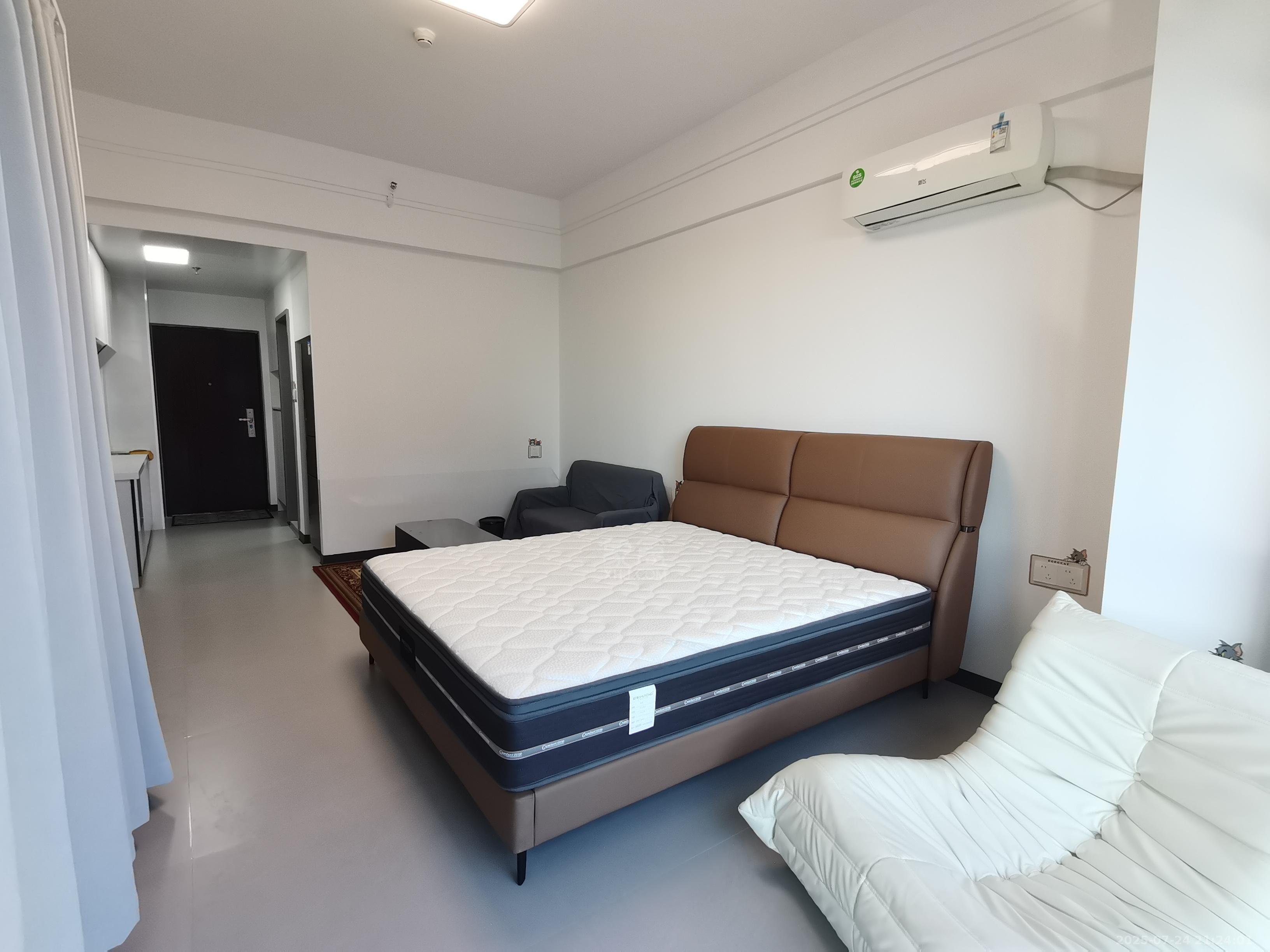 朗廷览江  1室1厅1卫    1600.0元/月室内图