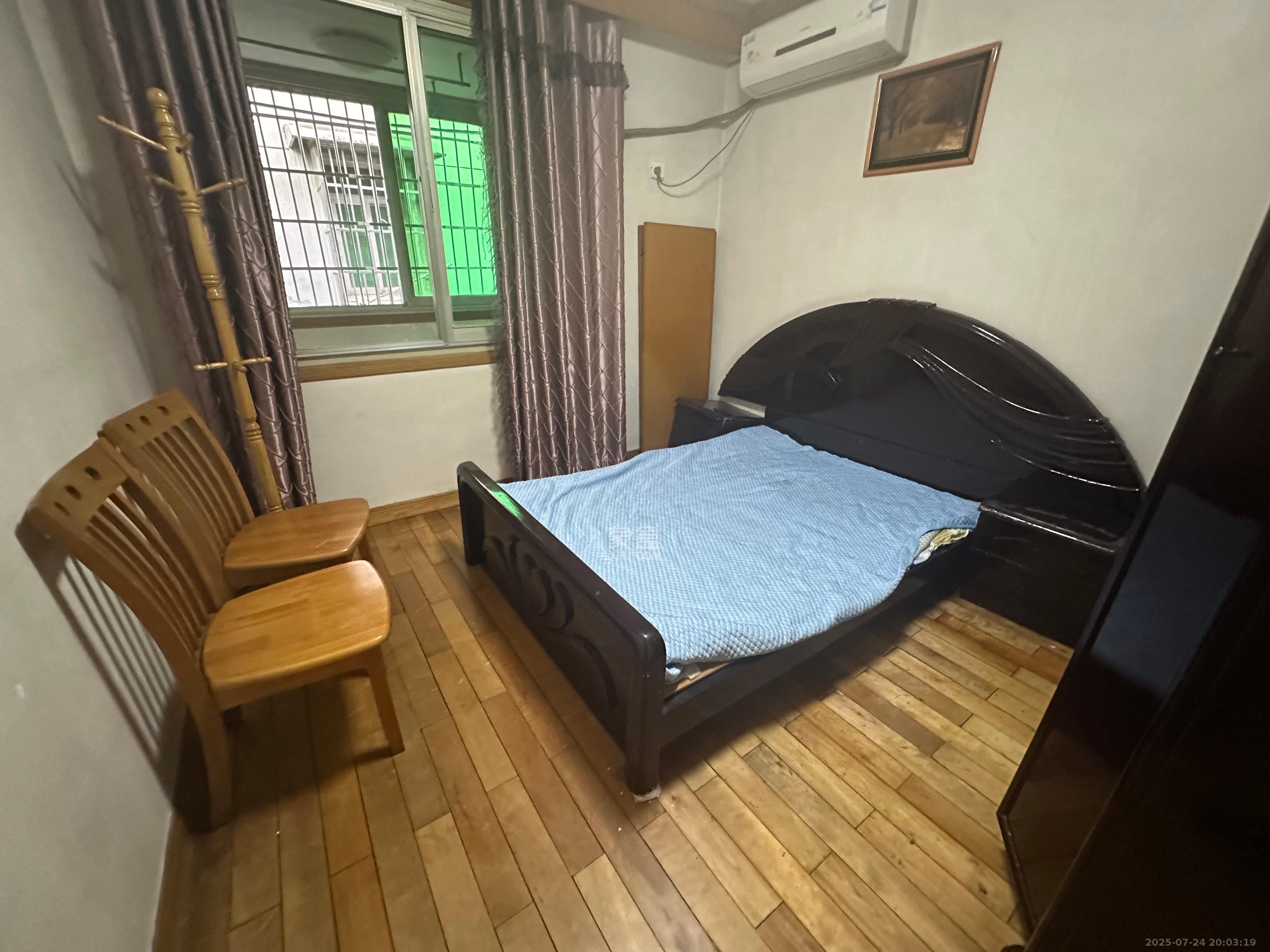 荷花园出租公司宿舍 2室1厅1卫 1700.0元/月 荷花园出租公司宿舍 2室1厅1卫 1700.0元/月室内图