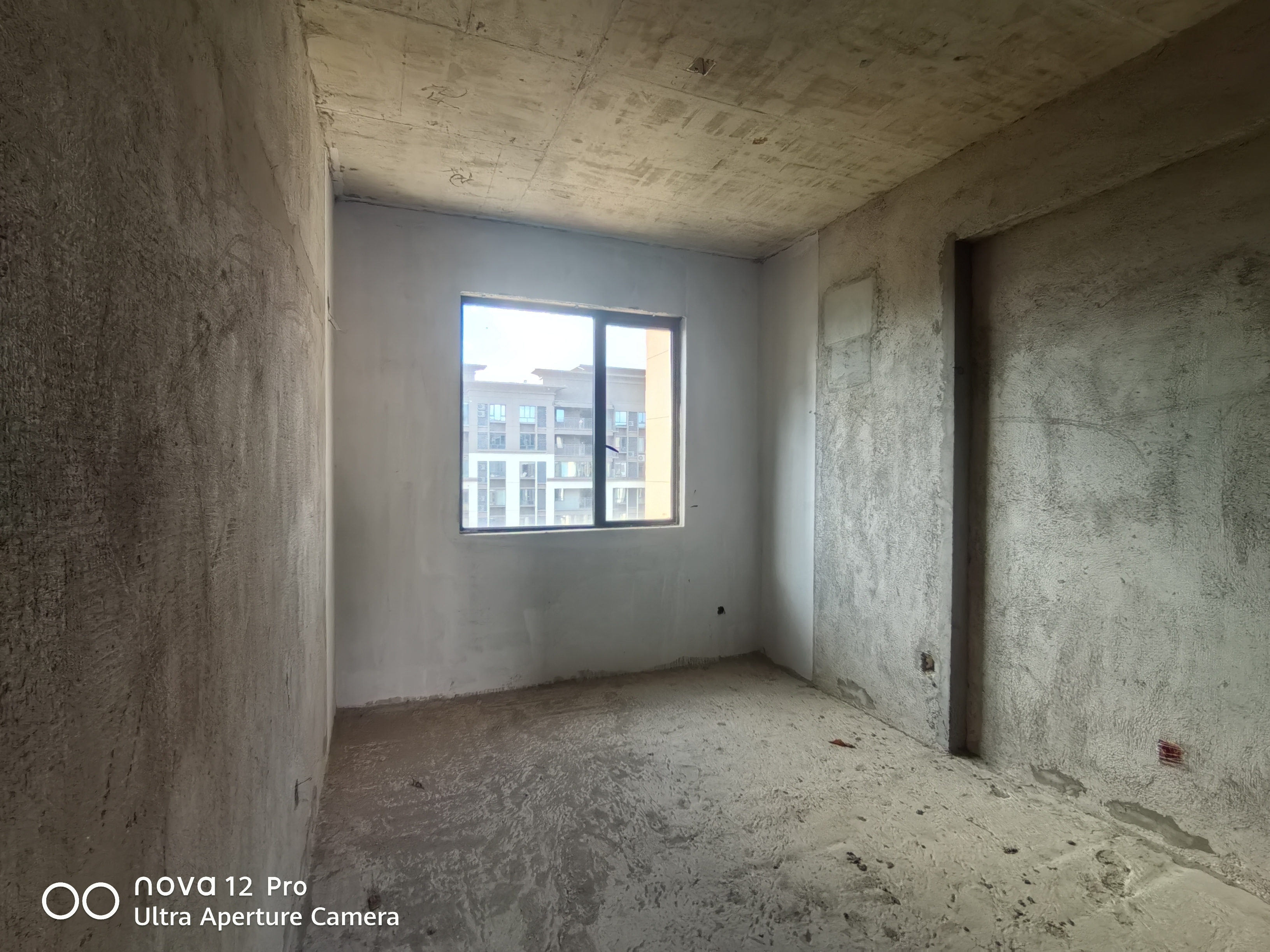 大汉龙城  5室2厅2卫    110.0万 大汉龙城  5室2厅2卫    110.0万卧室