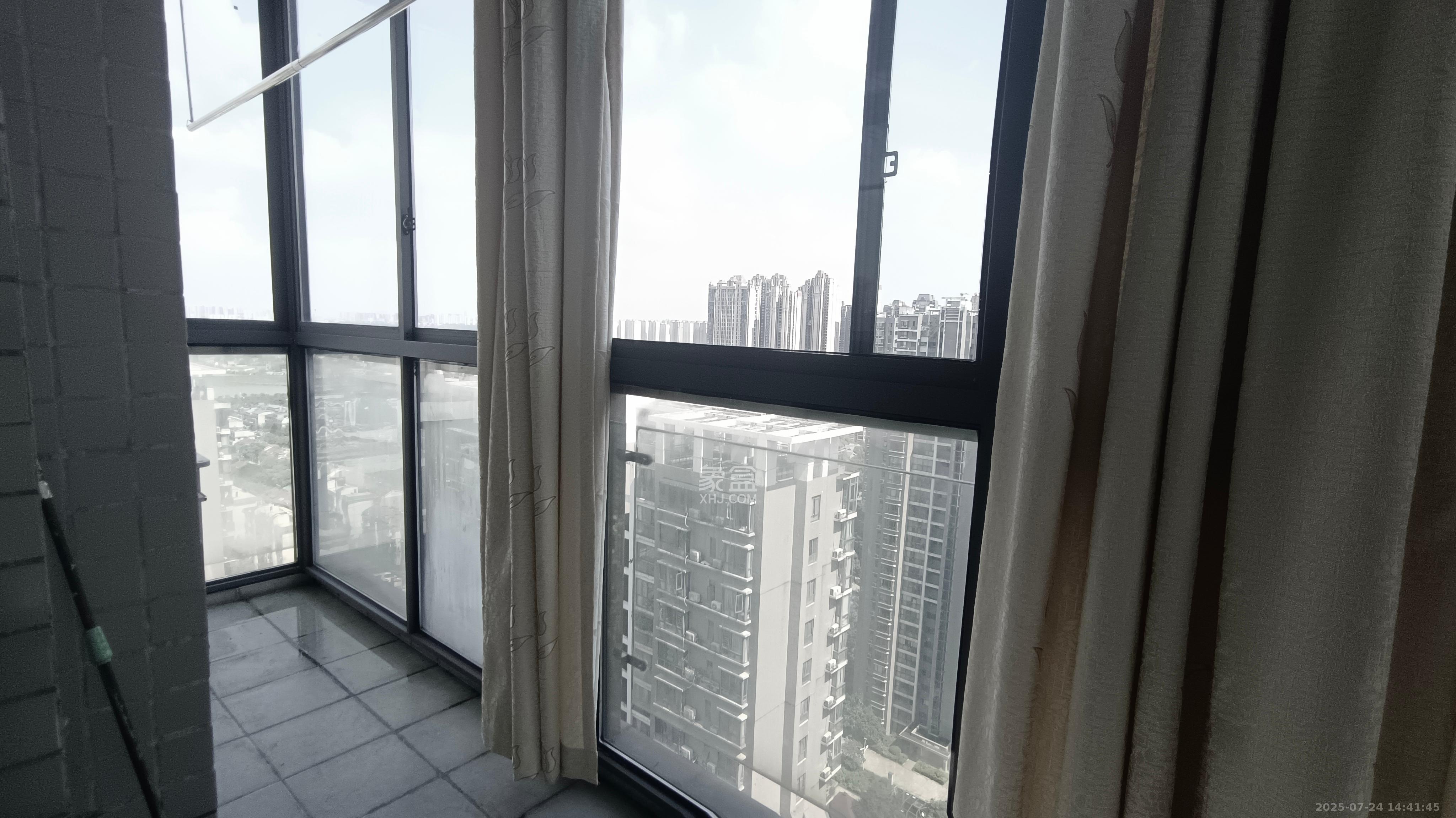 湘江世纪城贯江苑 3室2厅2卫 2300.0元/月 湘江世纪城贯江苑 3室2厅2卫 2300.0元/月室内图