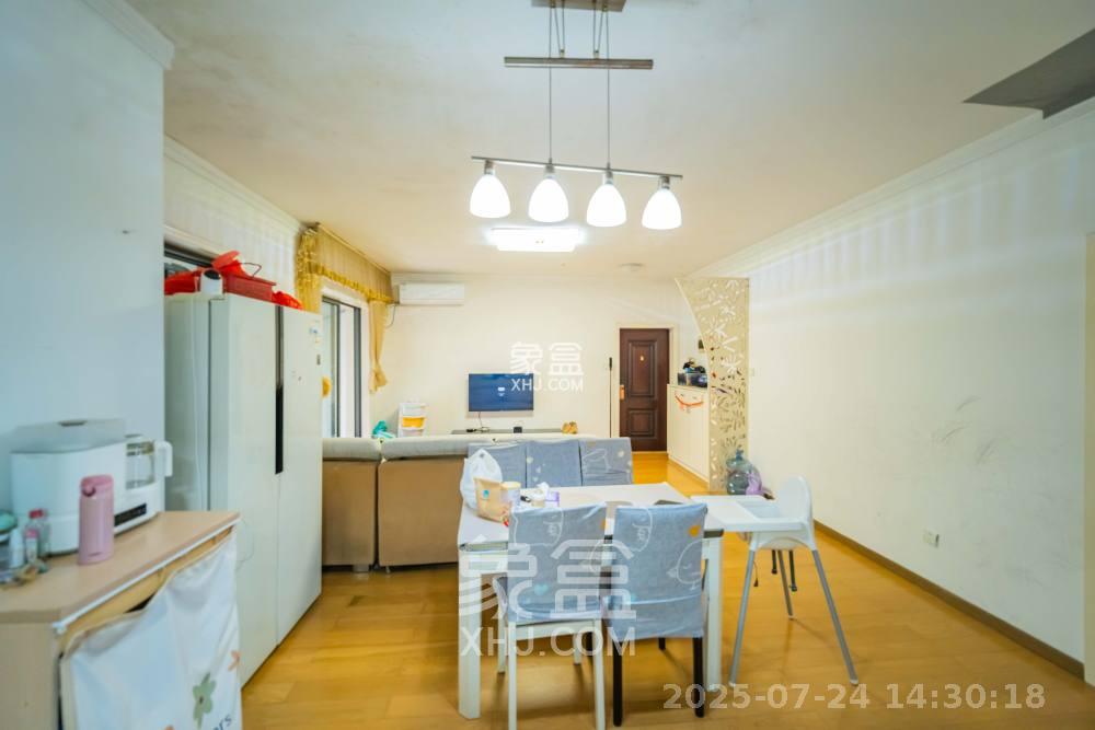 中城丽景香山园  3室2厅1卫    2600.0元/月室内图