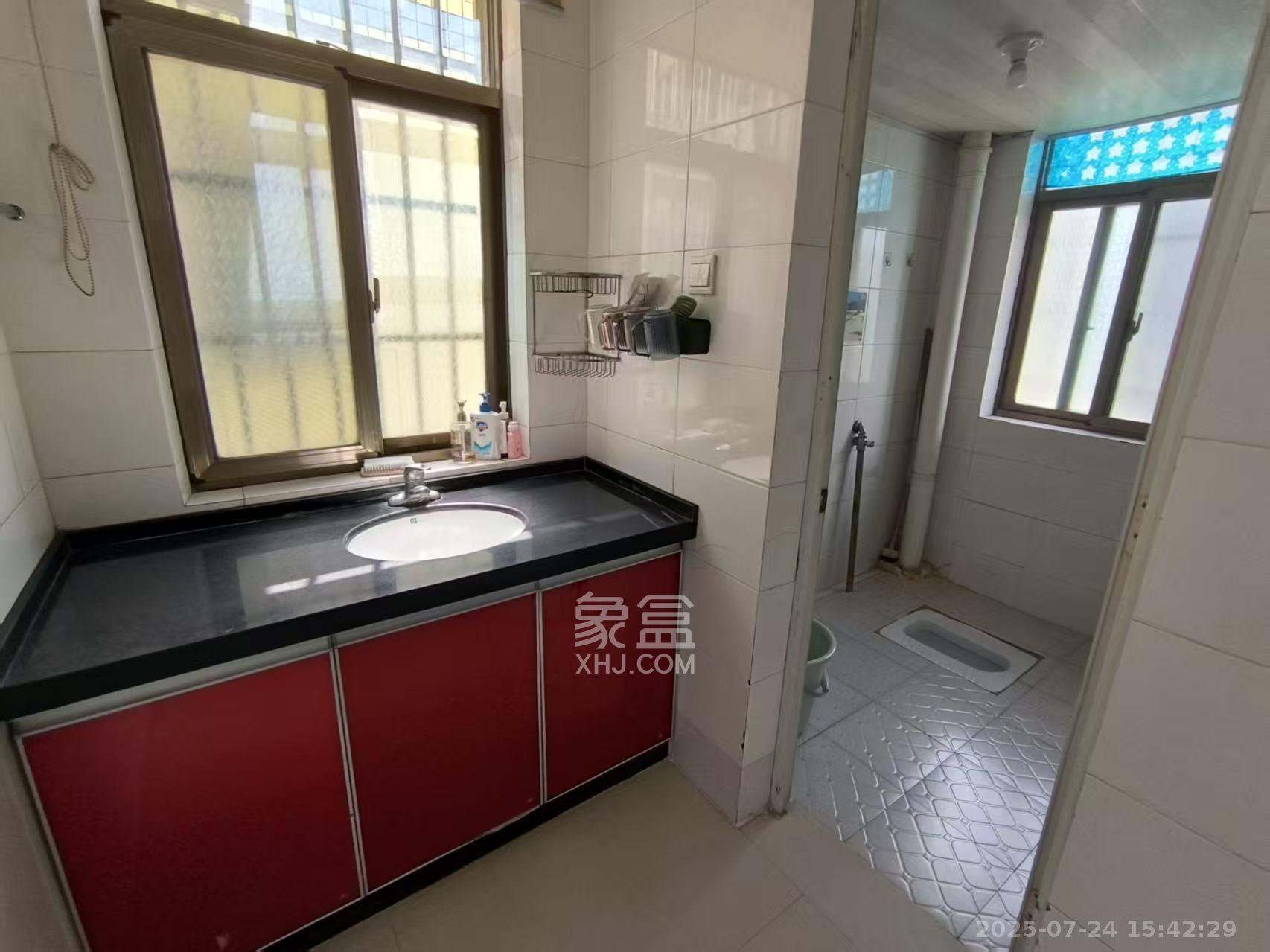 兴联小区 2室2厅1卫 1600.0元/月 兴联小区 2室2厅1卫 1600.0元/月室内图