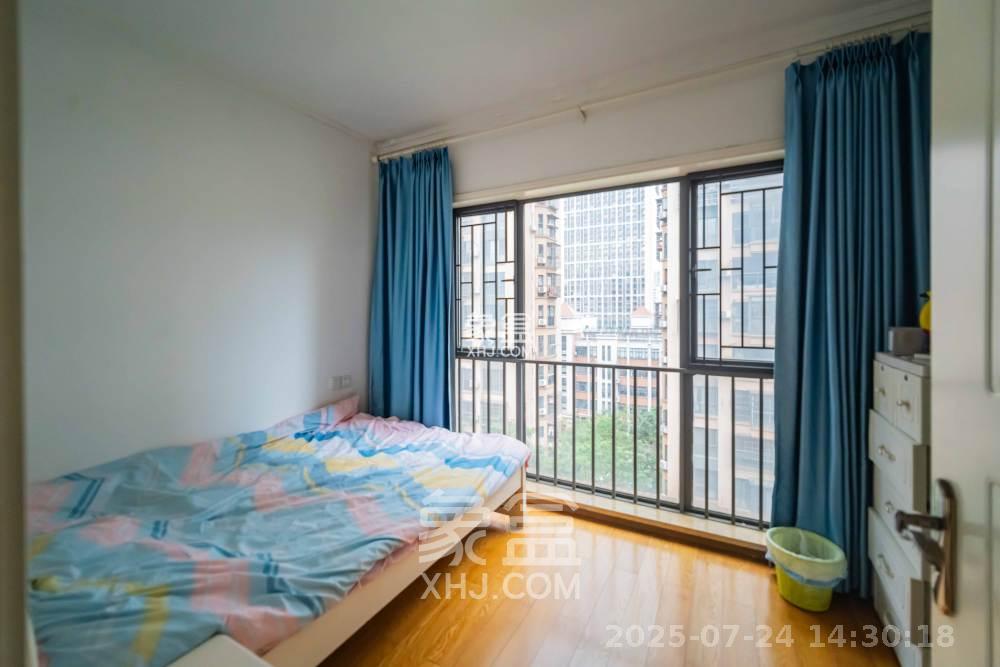 中城丽景香山园 3室2厅1卫 2600.0元/月 中城丽景香山园 3室2厅1卫 2600.0元/月室内图