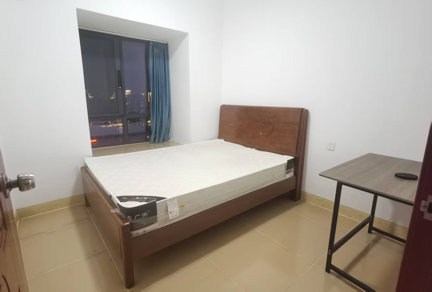 天德园  3室2厅1卫    2800.0元/月 天德园  3室2厅1卫    2800.0元/月室内图