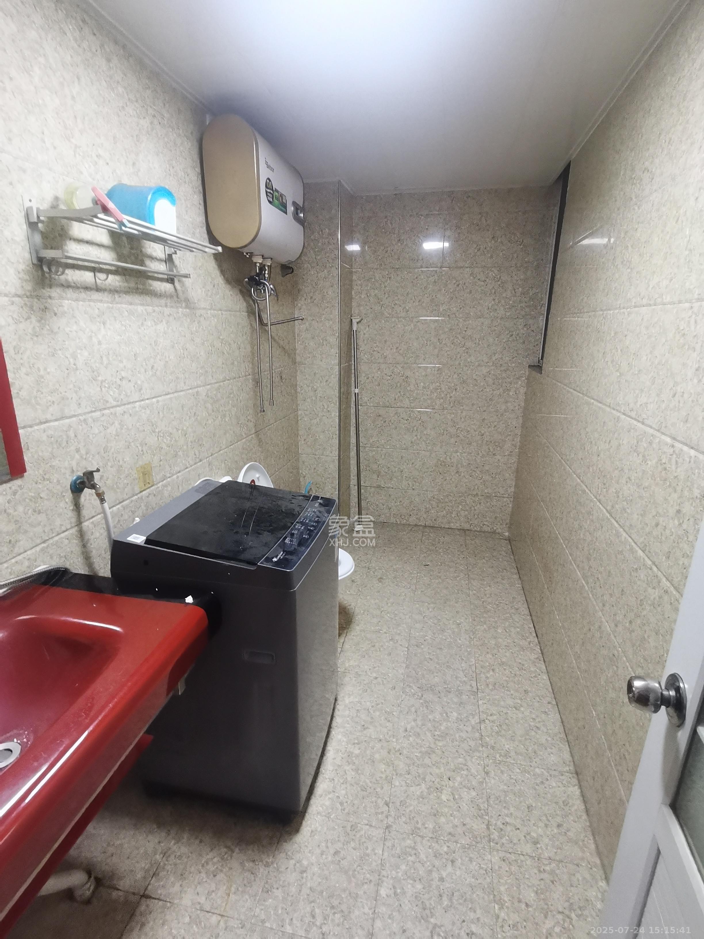 玛依拉山庄  3室2厅1卫   2400.00元/月室内图