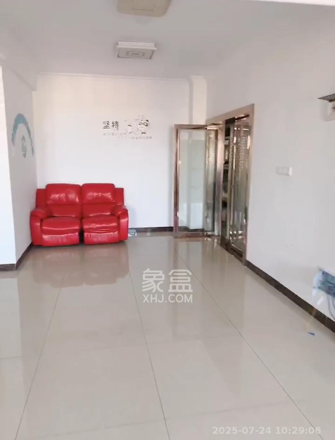 长房中庭国际(东郡华蓉广场) 1室1厅1卫 3200.0元/月 长房中庭国际(东郡华蓉广场) 1室1厅1卫 3200.0元/月室内图