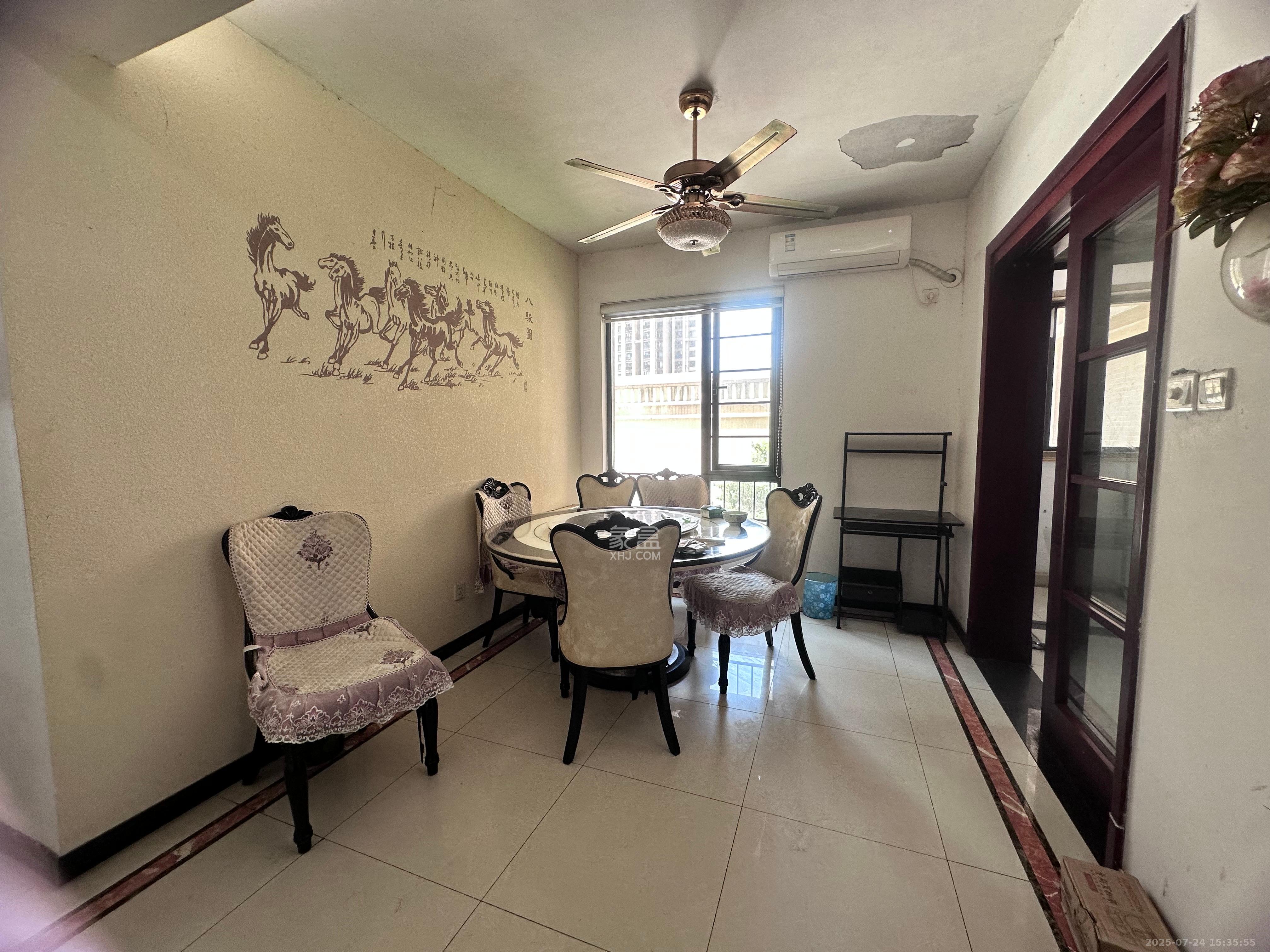 中海国际二期  3室2厅2卫    2200.0元/月 中海国际二期  3室2厅2卫    2200.0元/月室内图