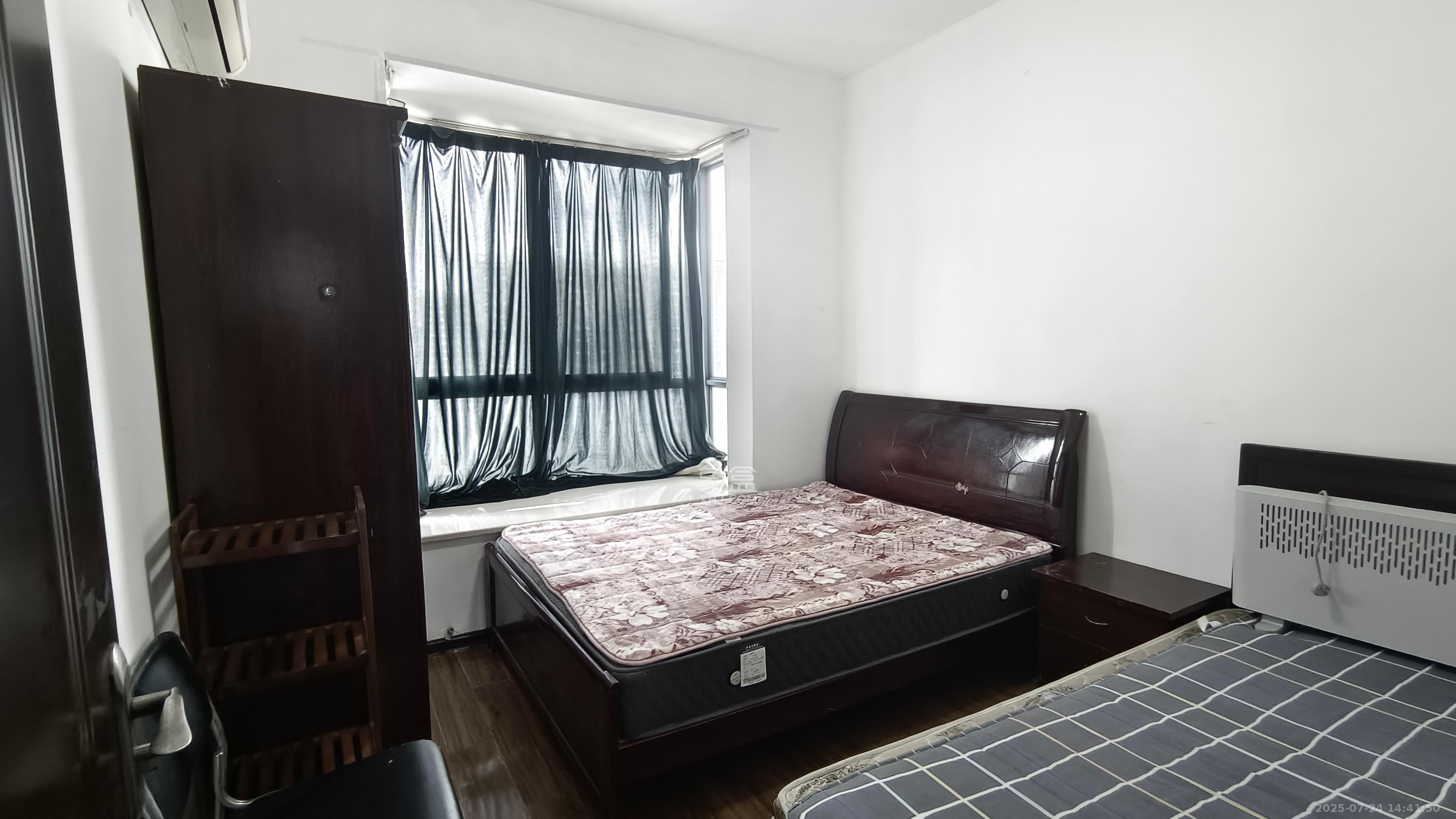 湘江世纪城贯江苑 3室2厅2卫 2300.0元/月 湘江世纪城贯江苑 3室2厅2卫 2300.0元/月室内图