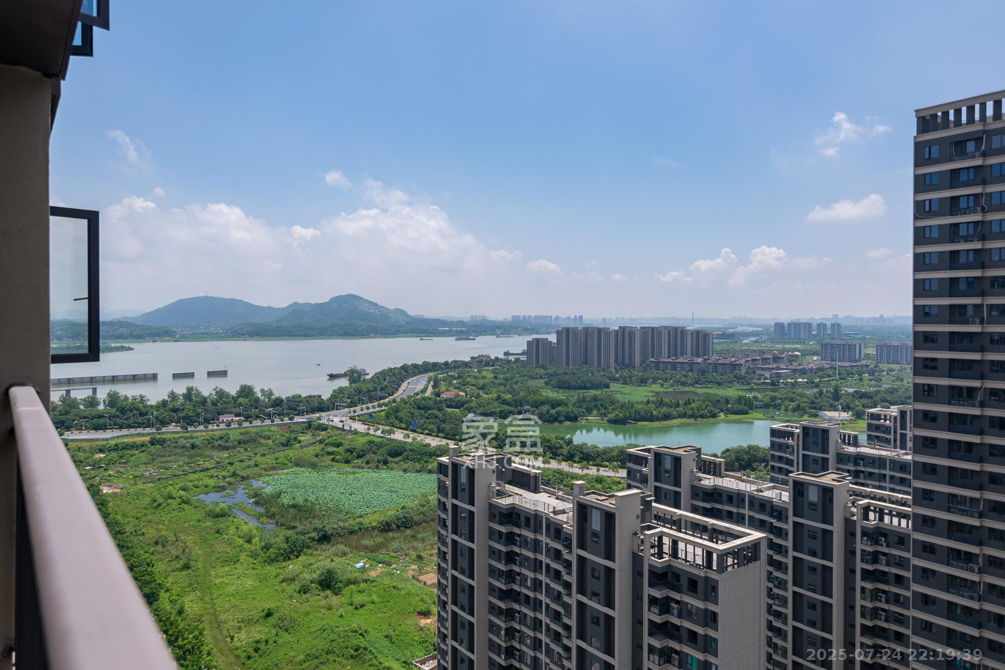 湾田望江府  4室2厅2卫    68.0万 湾田望江府  4室2厅2卫    68.0万其他