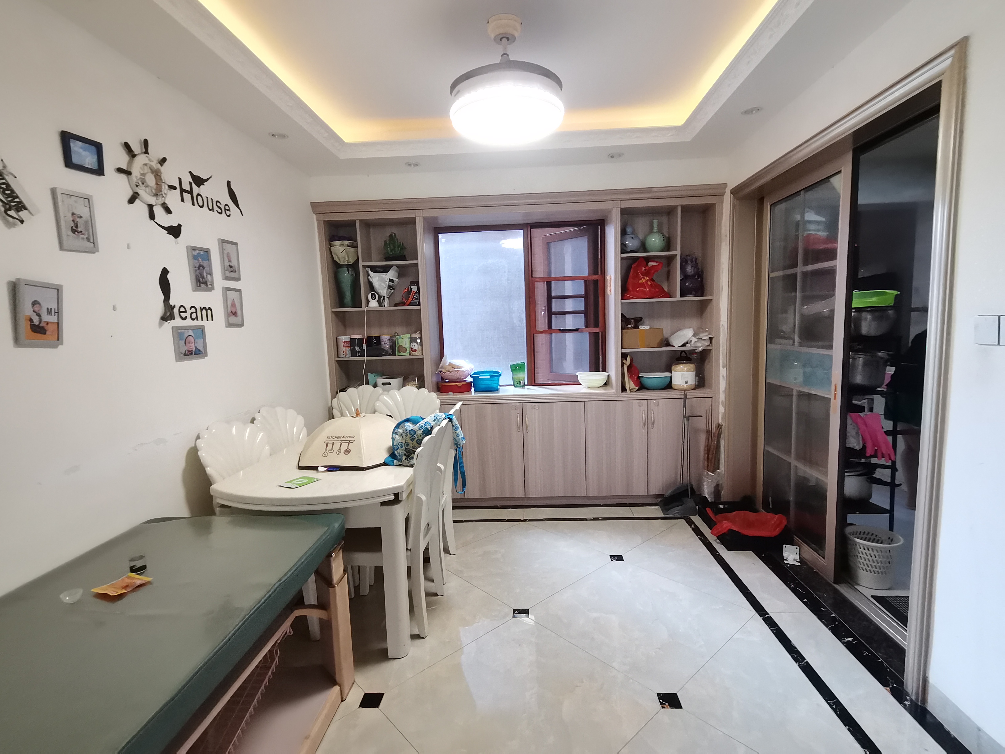 湾田和悦  3室2厅2卫    69.8万 湾田和悦  3室2厅2卫    69.8万客厅