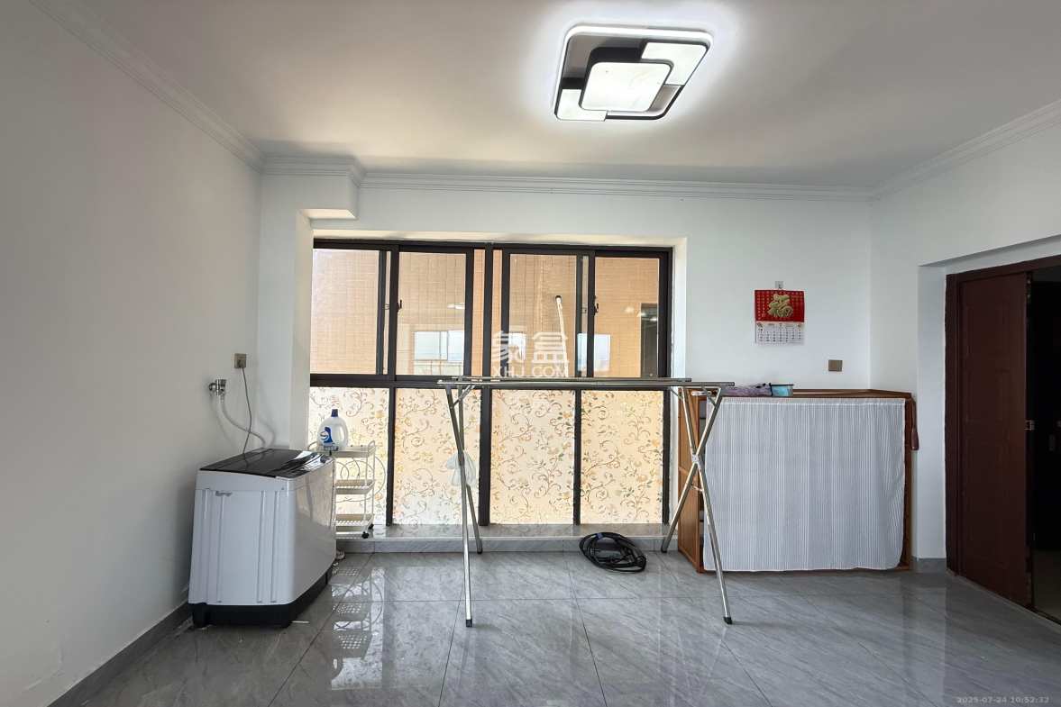 海洋半岛(月珑湾)  3室2厅2卫    3000.0元/月 海洋半岛(月珑湾)  3室2厅2卫    3000.0元/月室内图