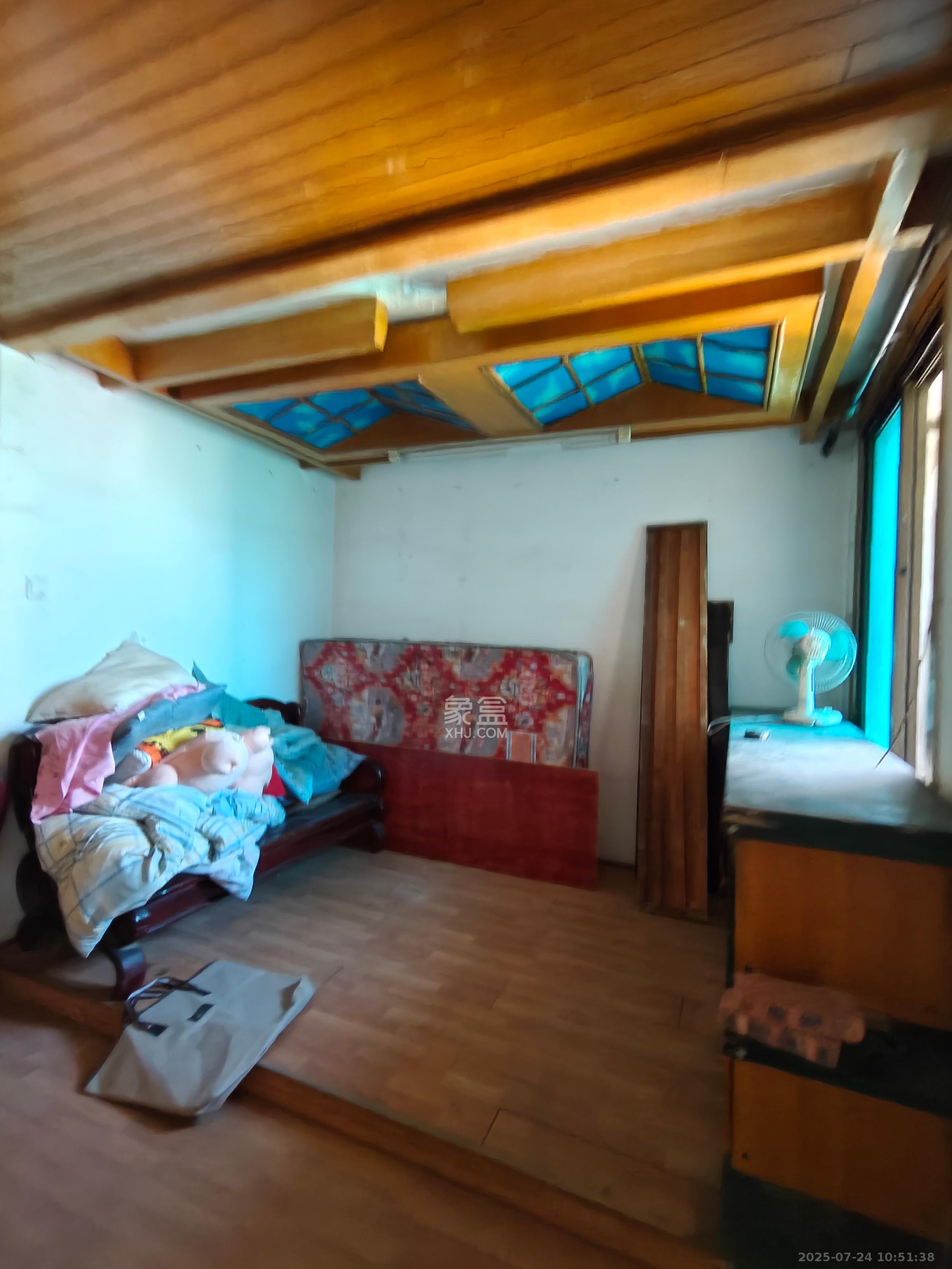 向韶村 2室1厅1卫 1500.0元/月 向韶村 2室1厅1卫 1500.0元/月室内图