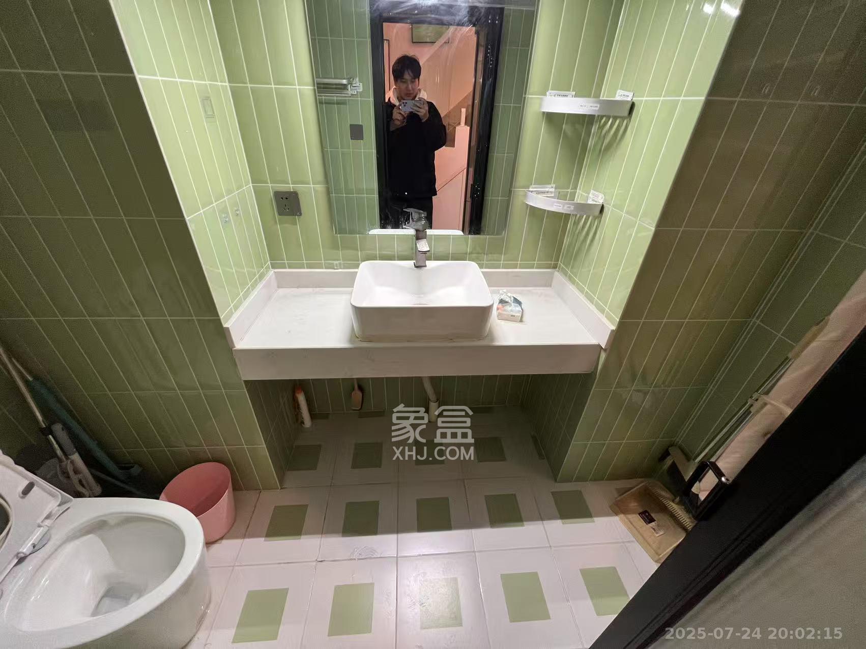 龙湖新壹城 1室1厅1卫 2200.0元/月 龙湖新壹城 1室1厅1卫 2200.0元/月室内图