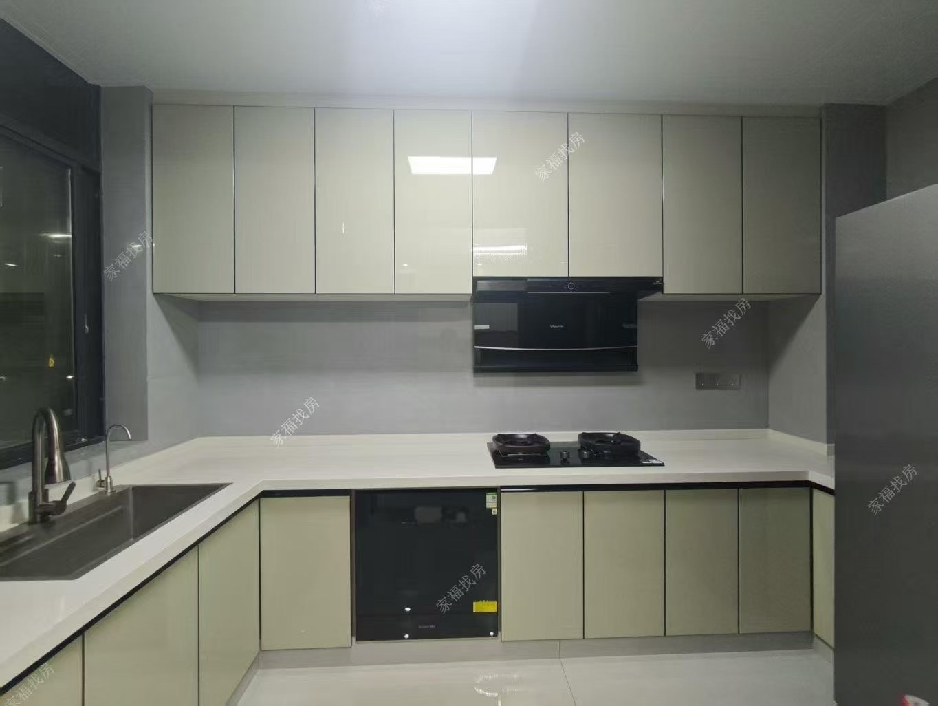 新世界建材城  3室2厅2卫    63.8万 新世界建材城  3室2厅2卫    63.8万客厅