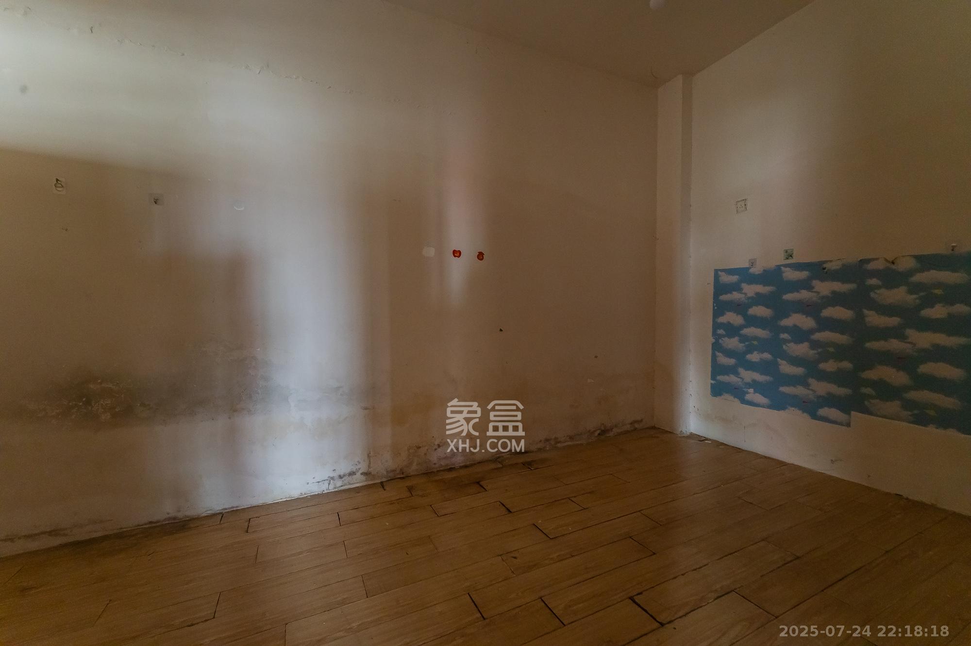 思进大厦 5室2厅2卫 107.8万 思进大厦 5室2厅2卫 107.8万其他