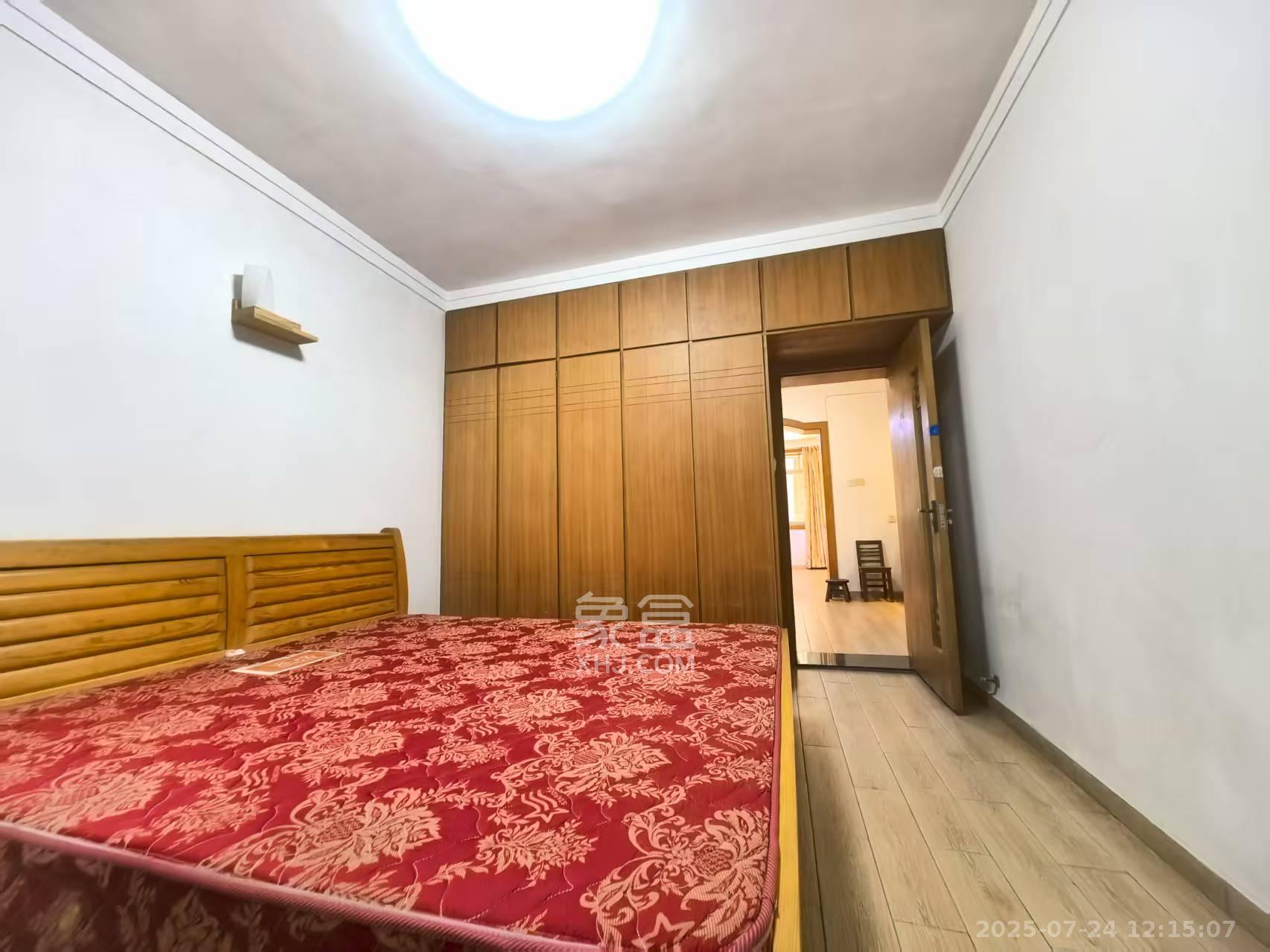 省水院宿舍 2室2厅1卫 2400.0元/月 省水院宿舍 2室2厅1卫 2400.0元/月室内图