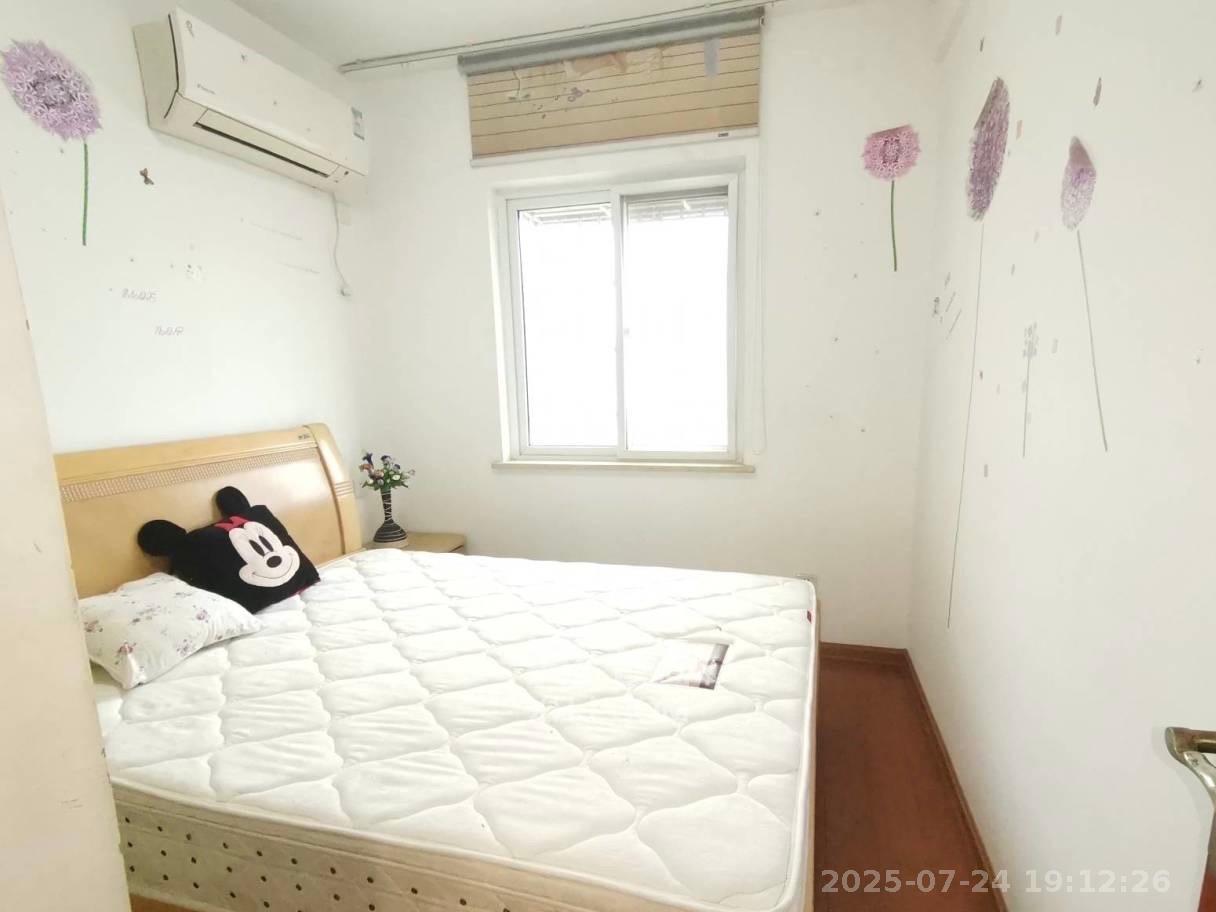 福润园  3室2厅1卫   1700.00元/月室内图