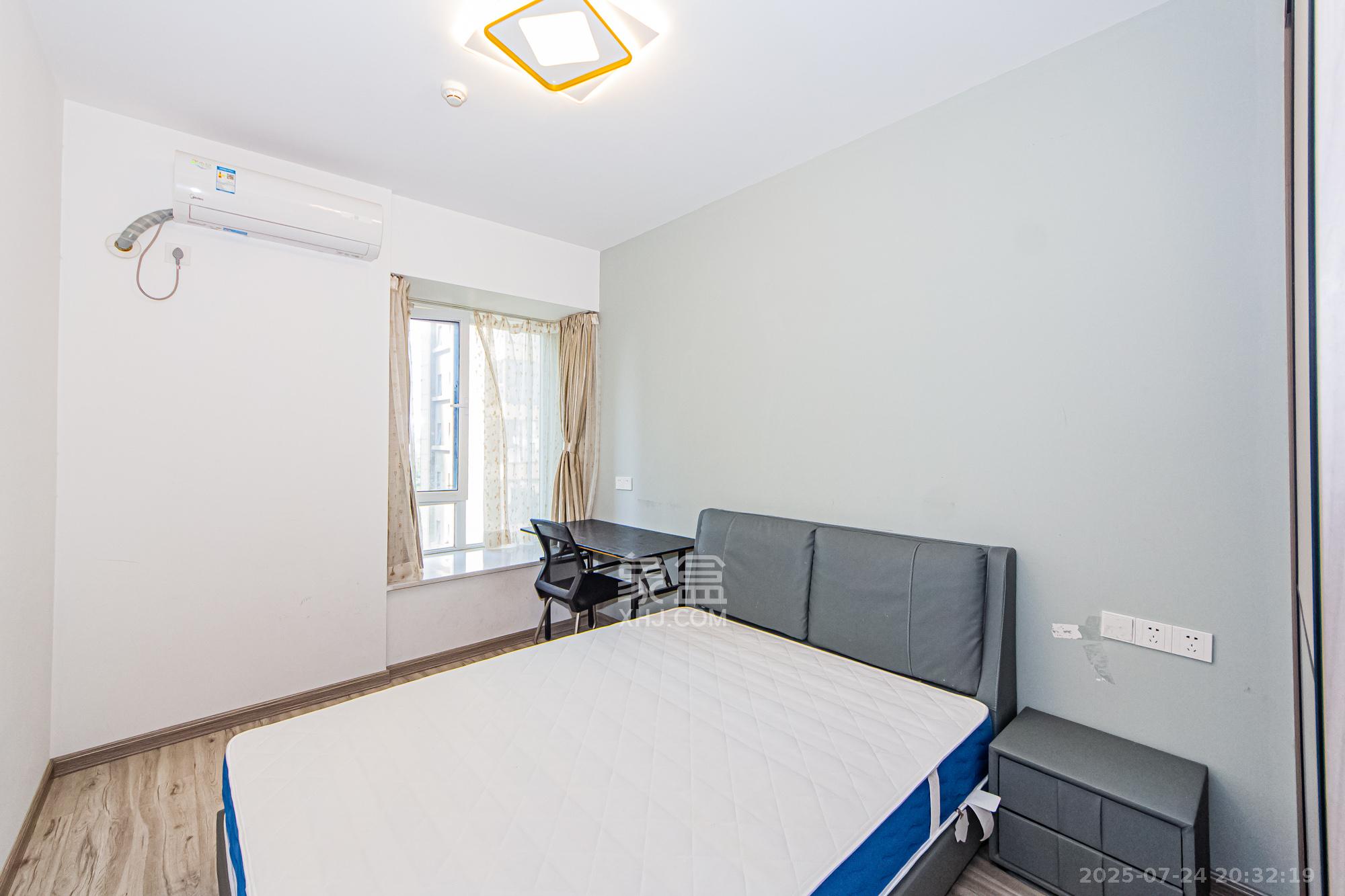 北辰三角洲C3区  5室2厅2卫    320.0万 北辰三角洲C3区  5室2厅2卫    320.0万卧室