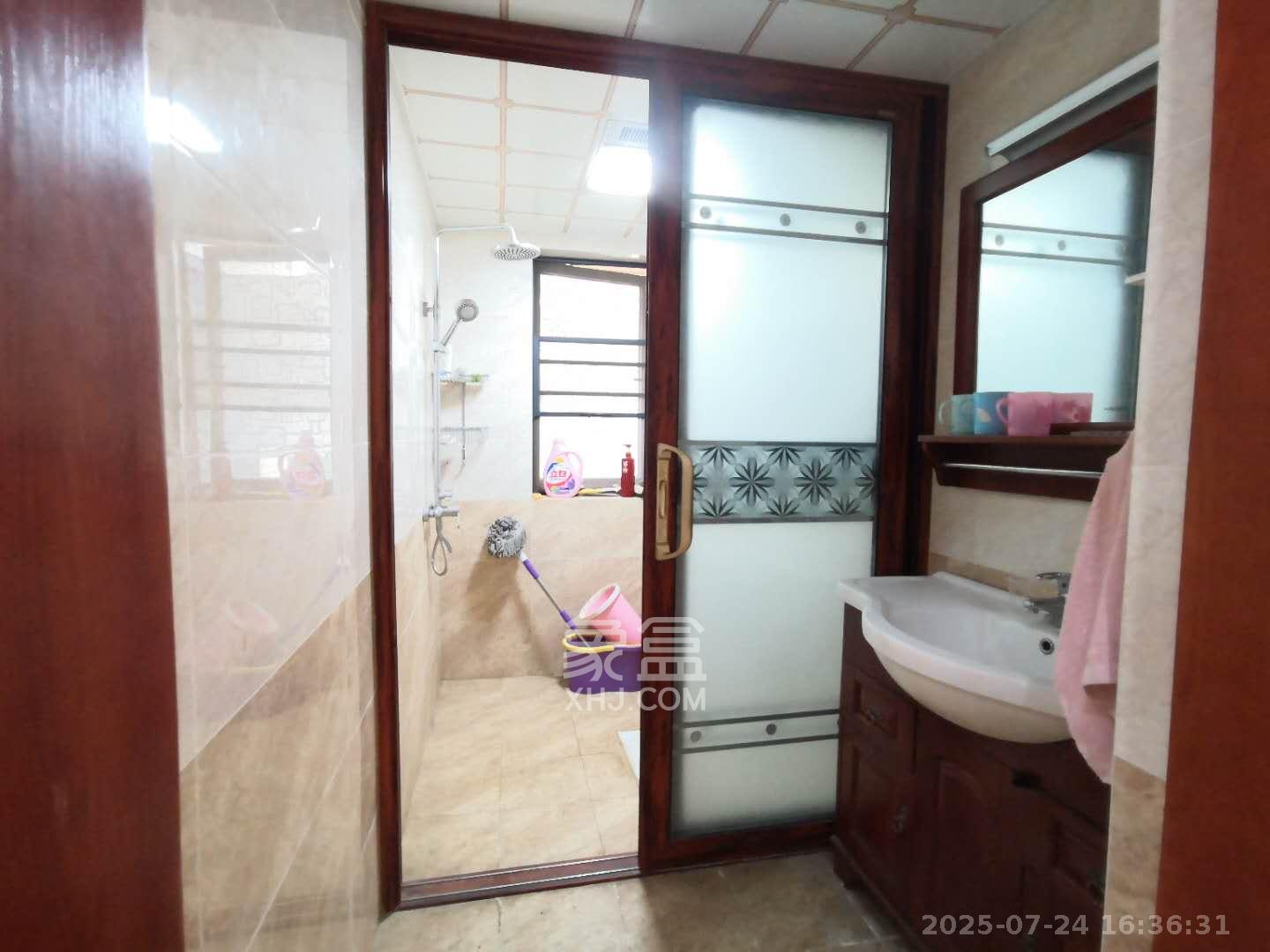中建芙蓉嘉苑  4室2厅1卫   3200.00元/月室内图