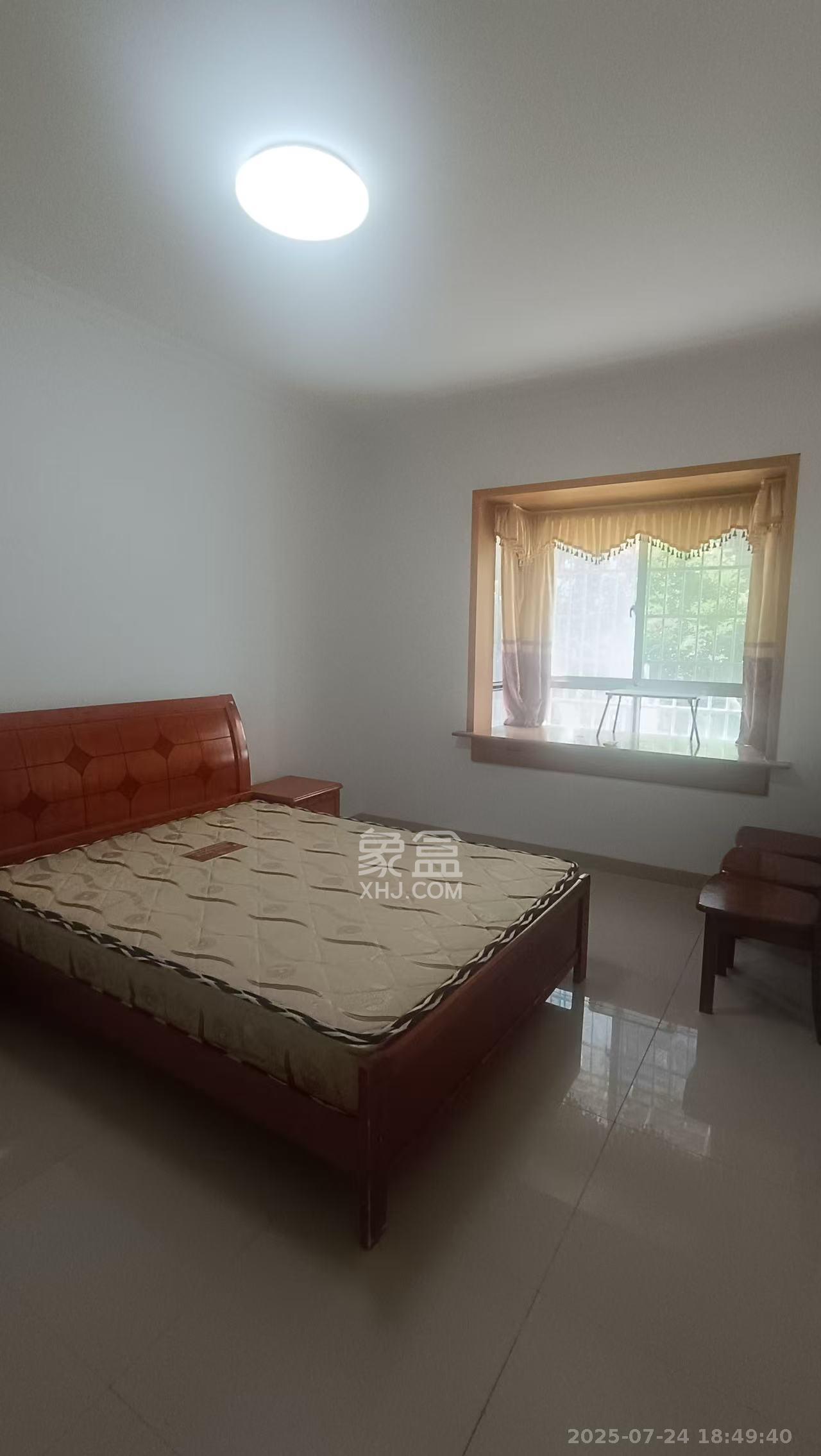 先锋新宇  2室1厅1卫    1600.0元/月室内图