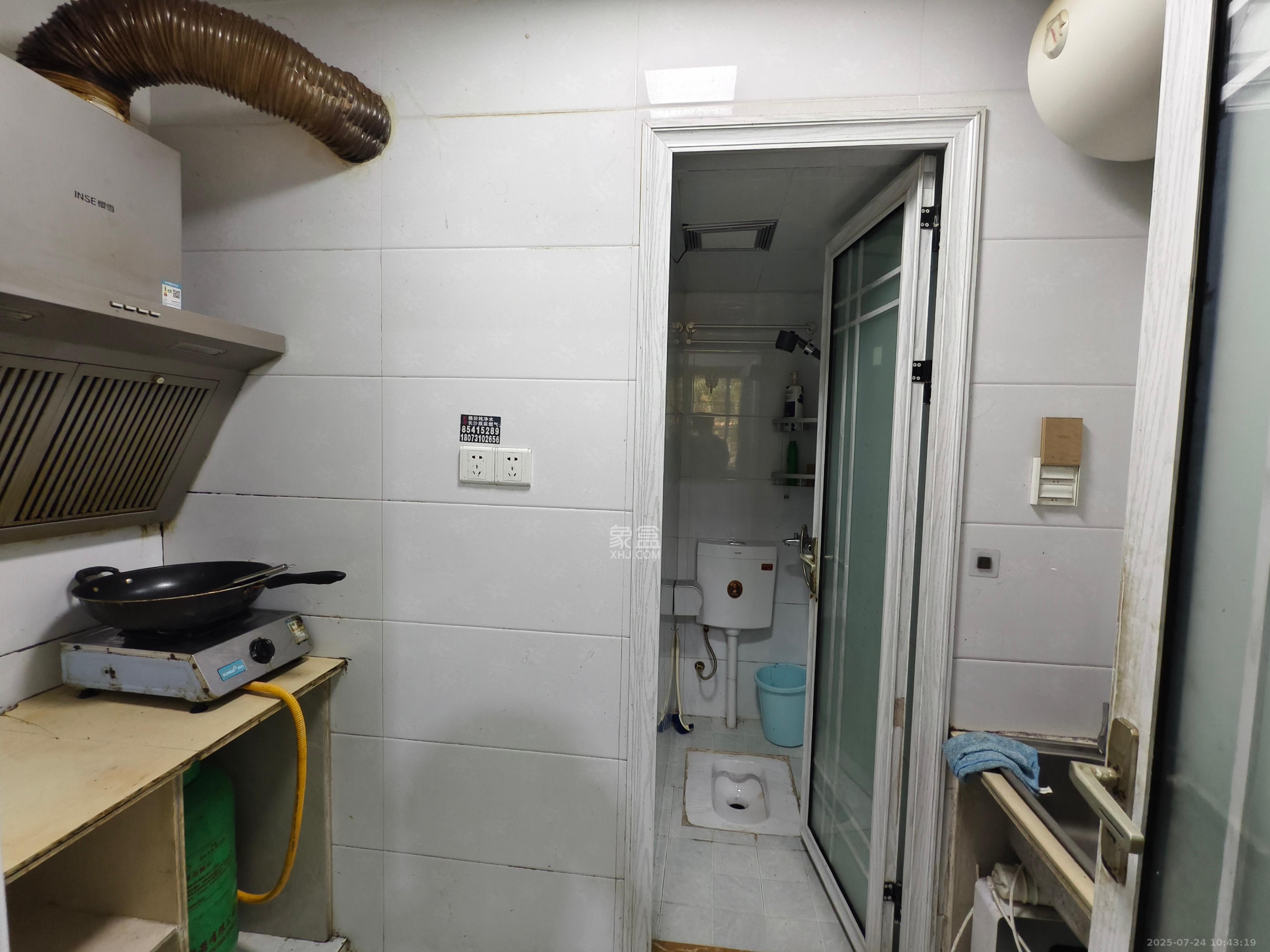 长征花园 2室2厅1卫 1680.0元/月 长征花园 2室2厅1卫 1680.0元/月室内图