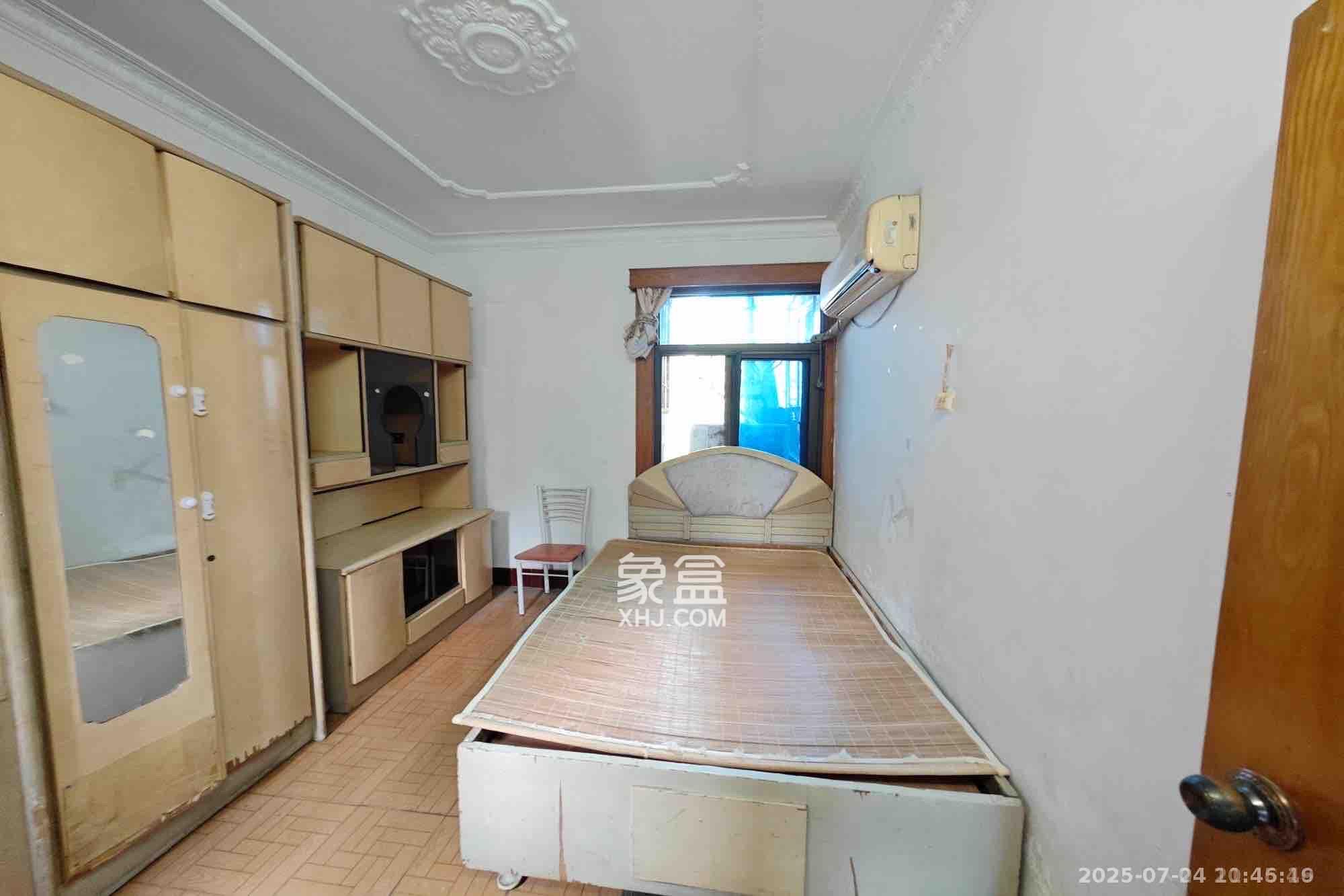 茶园坡社区(原王家冲社区) 1室0厅0卫 1400.0元/月 茶园坡社区(原王家冲社区) 1室0厅0卫 1400.0元/月室内图