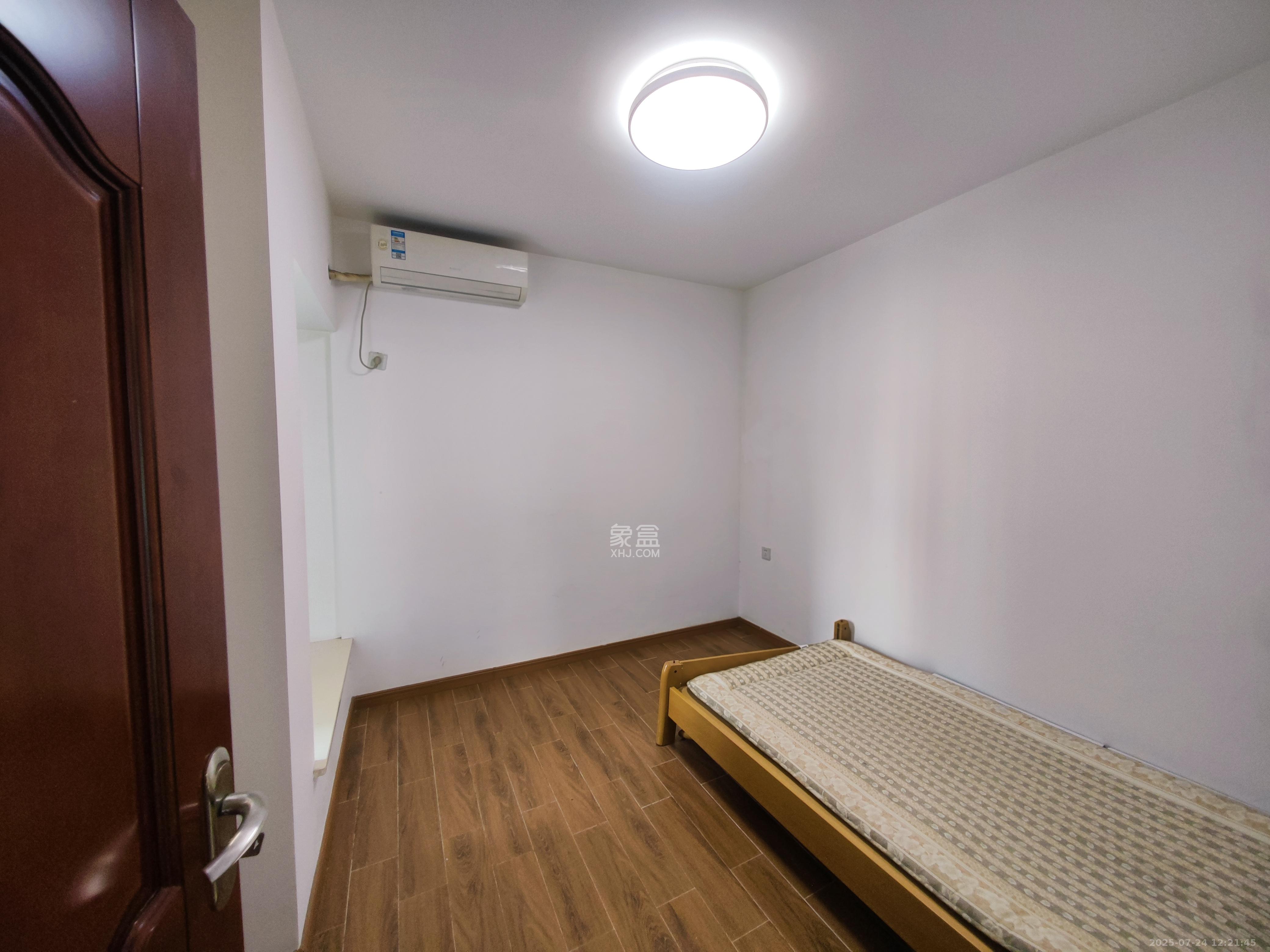 天健芙蓉盛世一期 3室2厅2卫 3500.0元/月 天健芙蓉盛世一期 3室2厅2卫 3500.0元/月室内图