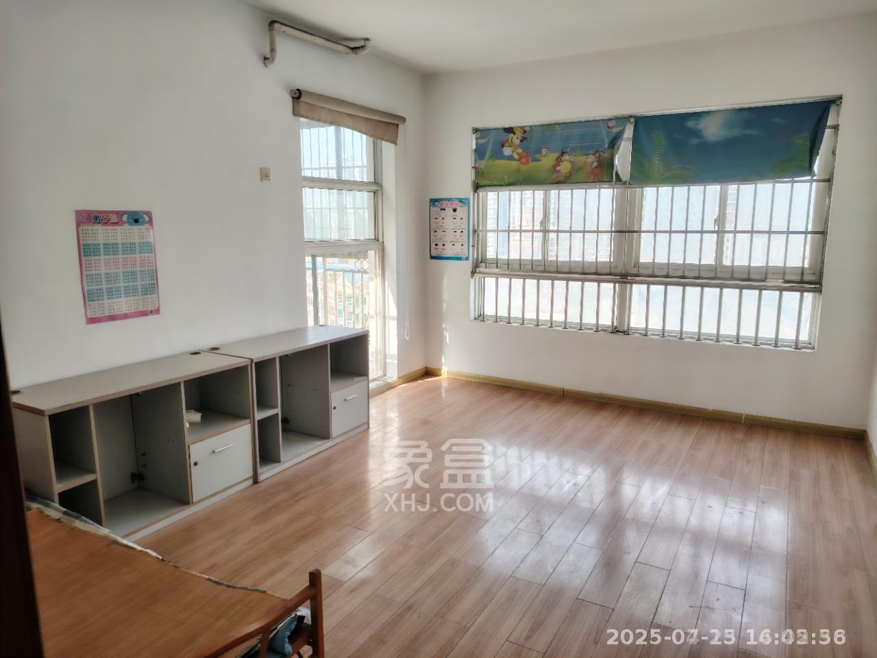 耀华锦园  3室2厅2卫   1500.00元/月室内图