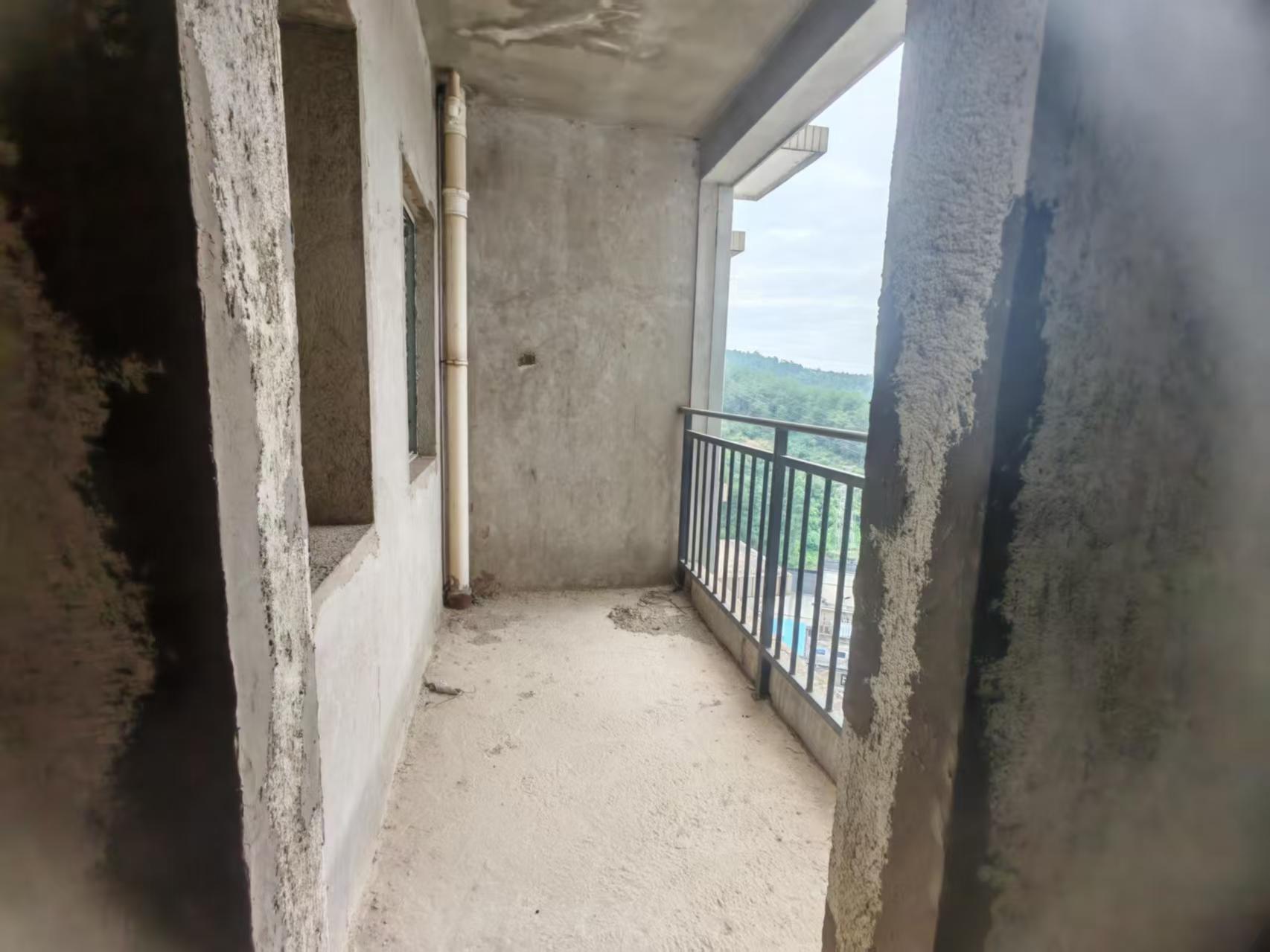 树鑫城市花园 1室2厅2卫 45.8万 树鑫城市花园 1室2厅2卫 45.8万客厅