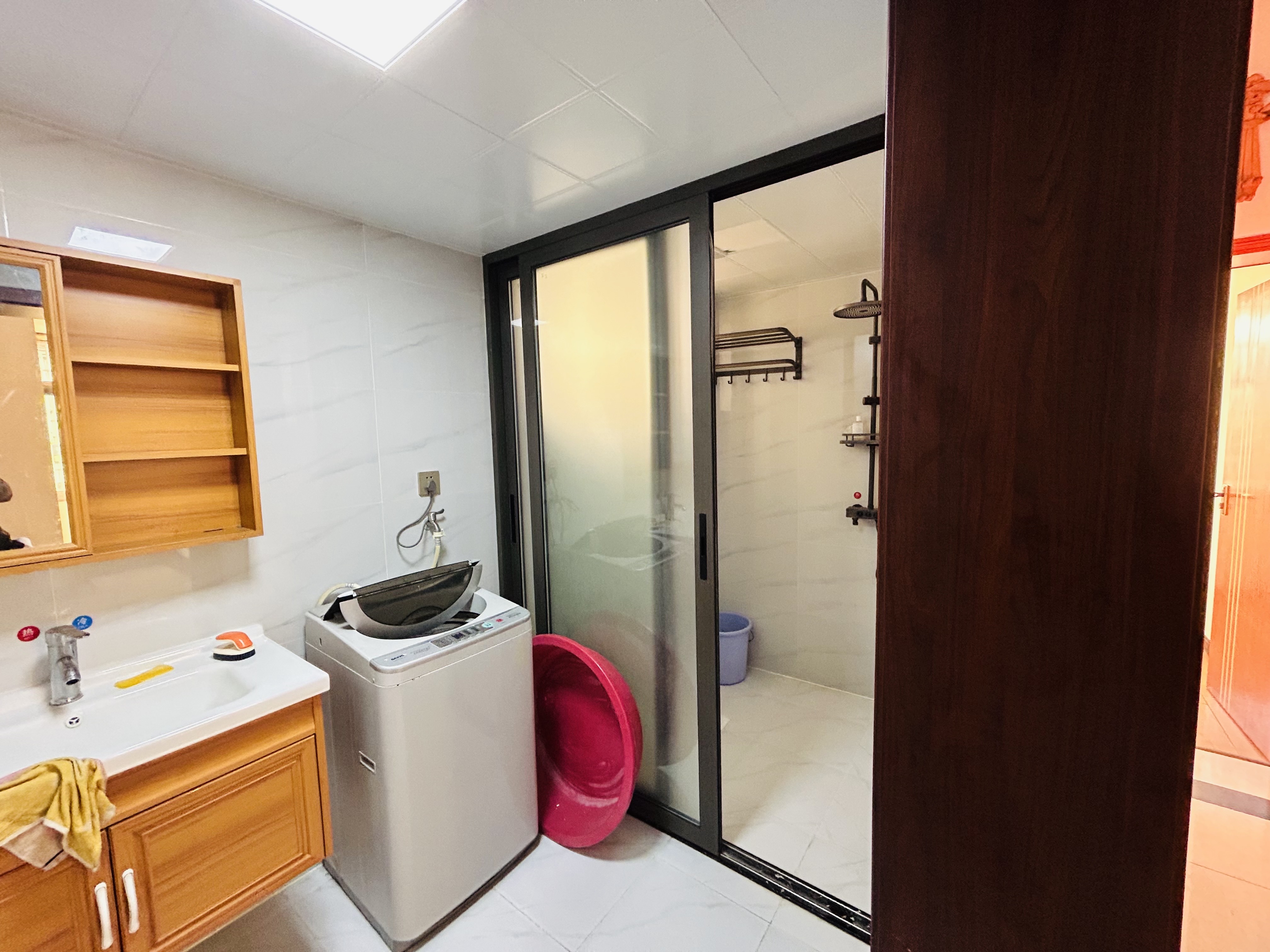 颐乐新村北苑  3室2厅2卫    52.0万 颐乐新村北苑  3室2厅2卫    52.0万客厅