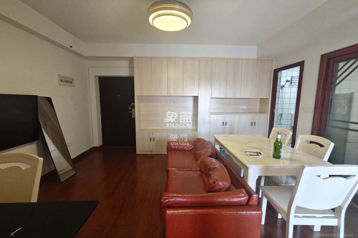 欧亚达国际广场 2室1厅1卫 2100.0元/月 欧亚达国际广场 2室1厅1卫 2100.0元/月室内图