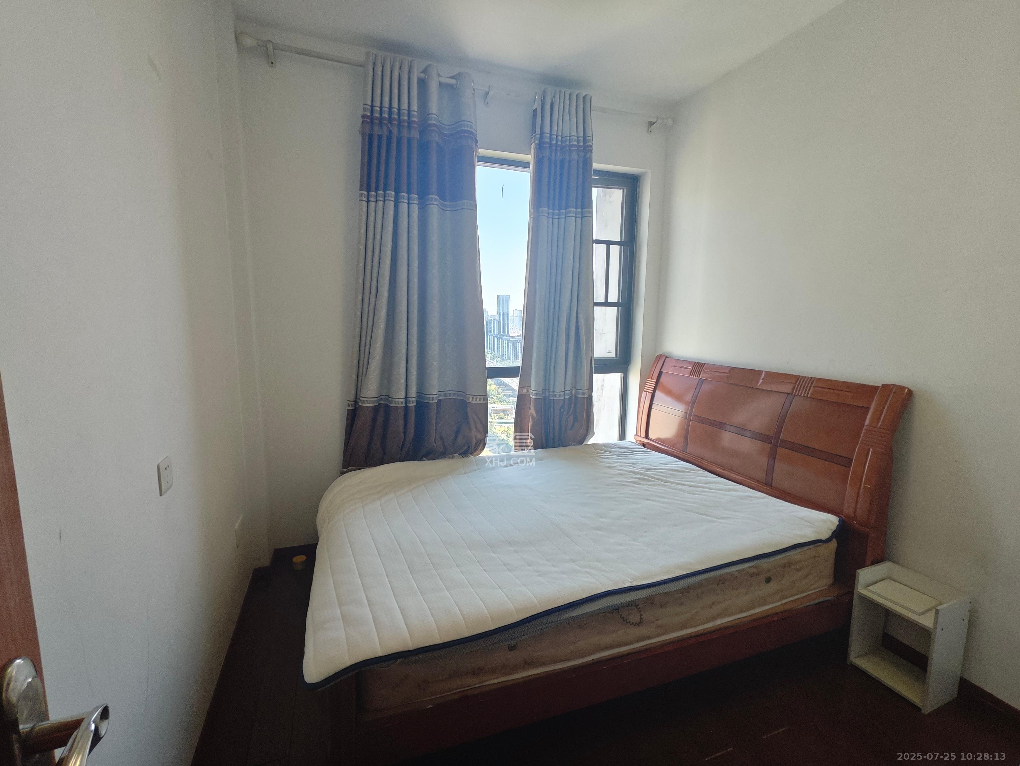 欧亚达国际广场 2室1厅1卫 2100.0元/月 欧亚达国际广场 2室1厅1卫 2100.0元/月室内图