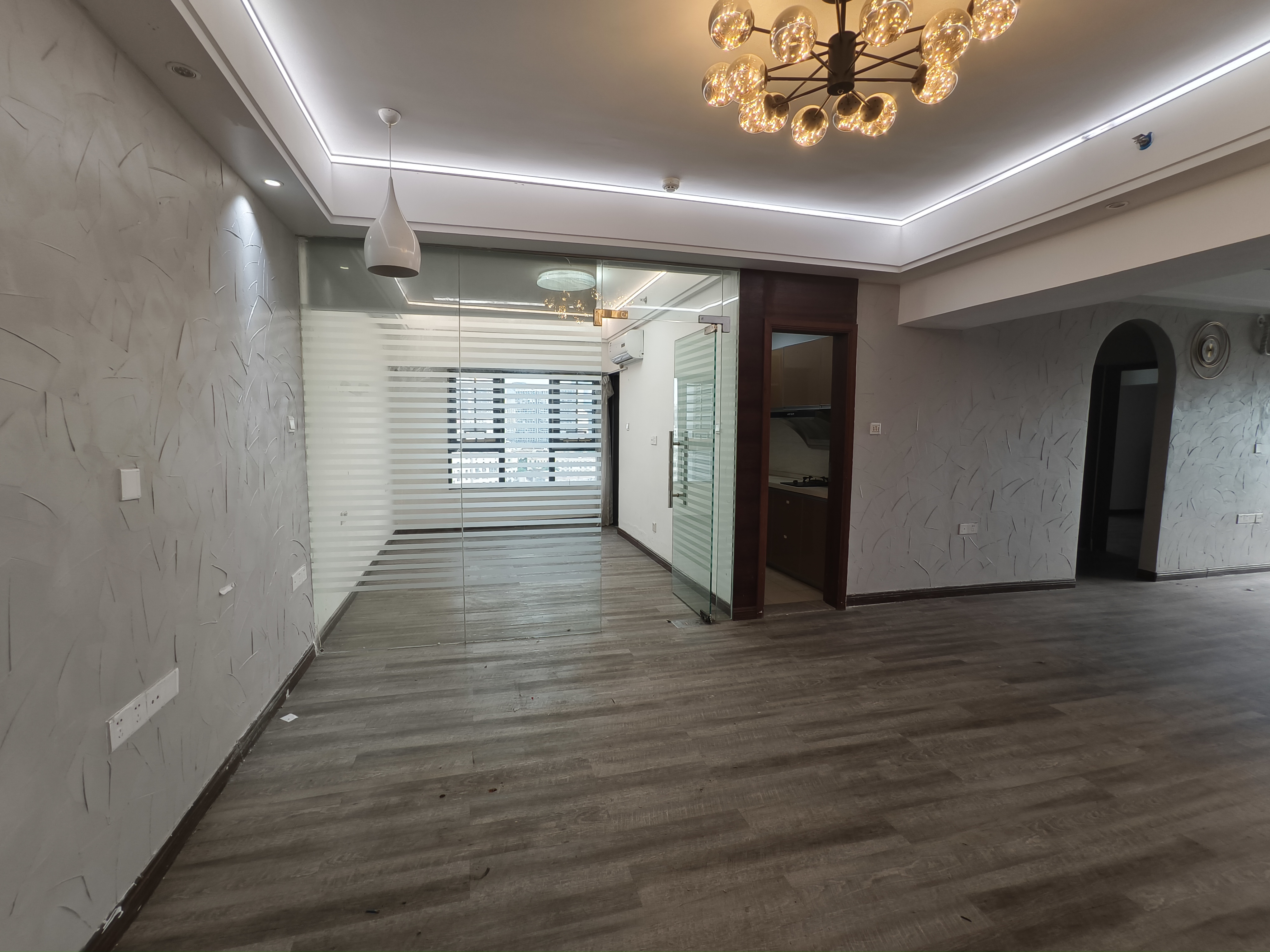 望海国际广场 1室1厅2卫 3200.0元/月 望海国际广场 1室1厅2卫 3200.0元/月室内图