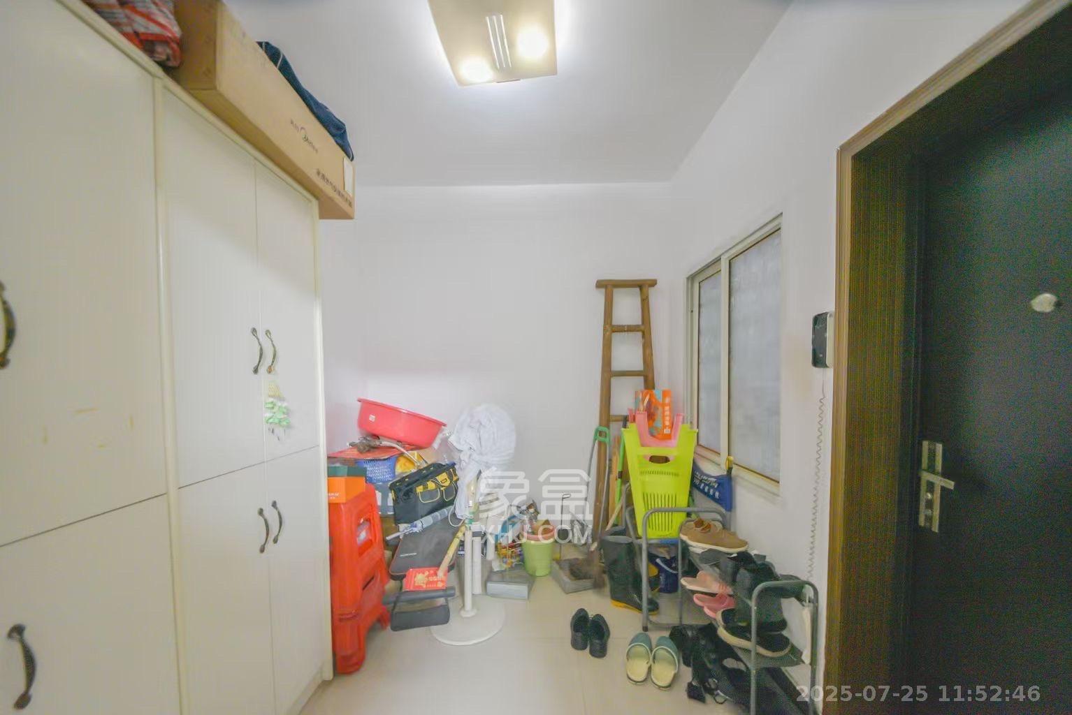 化油器厂宿舍 3室2厅1卫 2500.0元/月 化油器厂宿舍 3室2厅1卫 2500.0元/月室内图