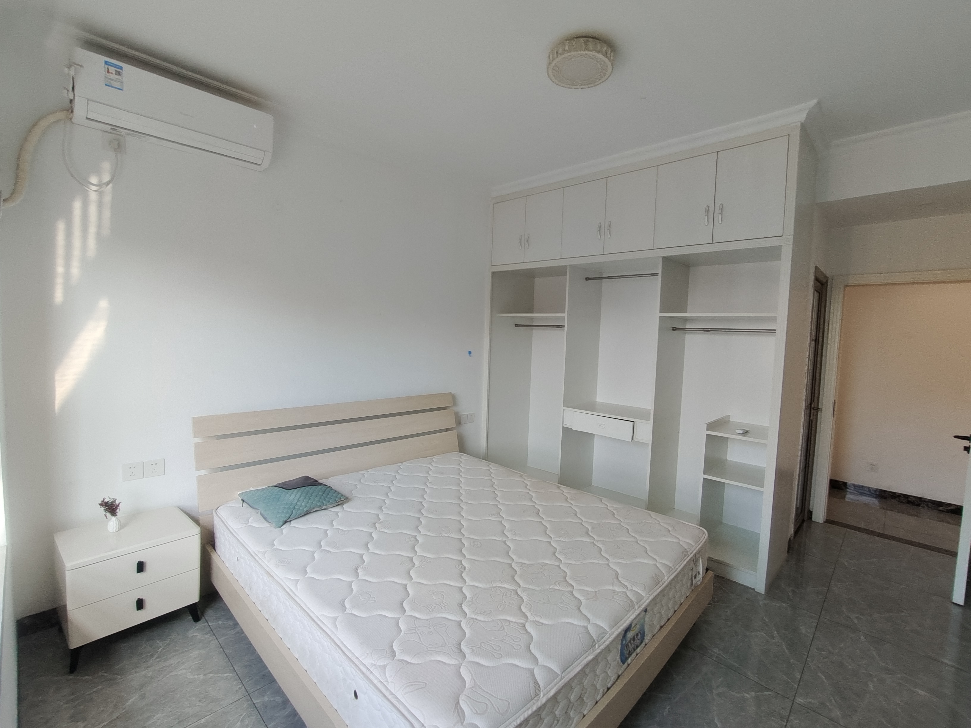 百弘学府城 1室0厅0卫 1600.0元/月 百弘学府城 1室0厅0卫 1600.0元/月室内图