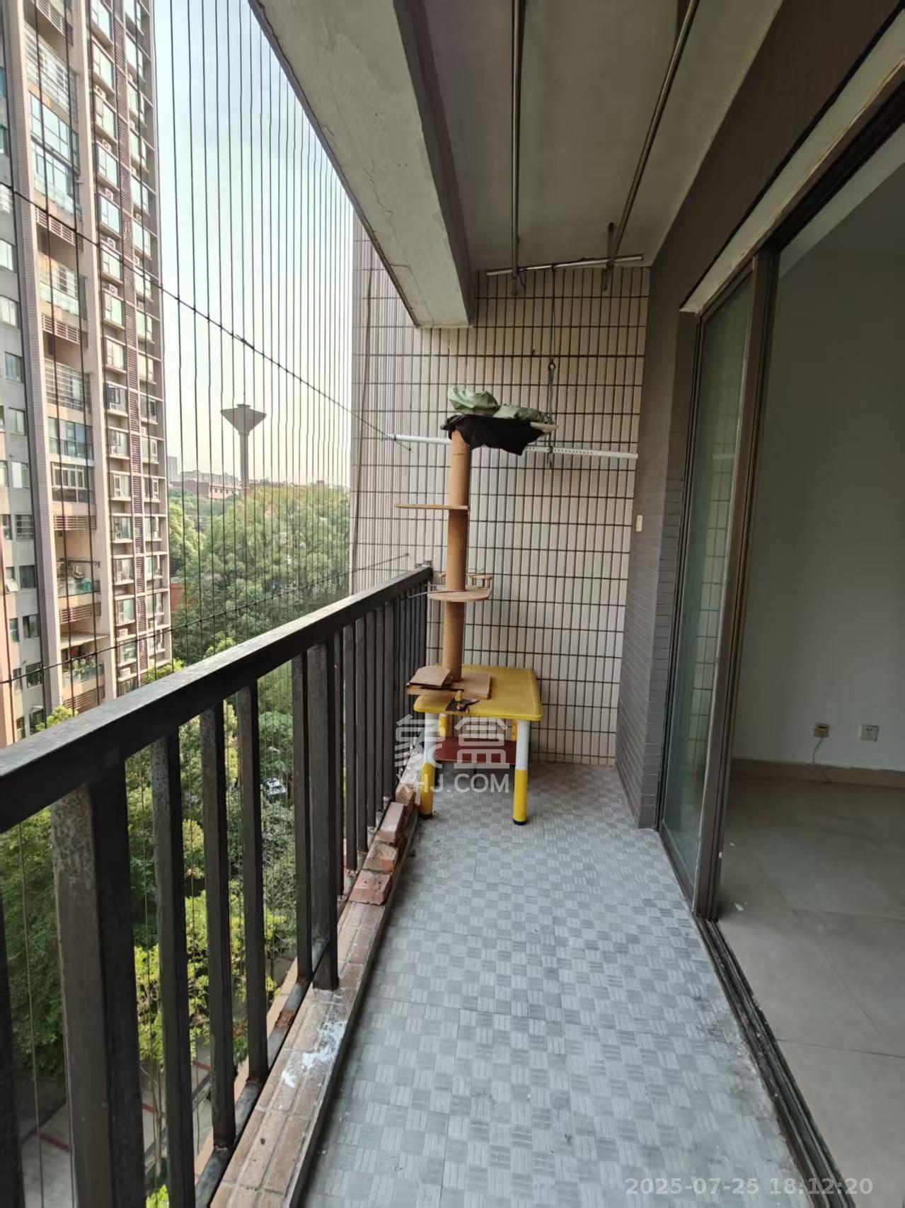 岳泰理想城  2室2厅1卫    2000.0元/月室内图