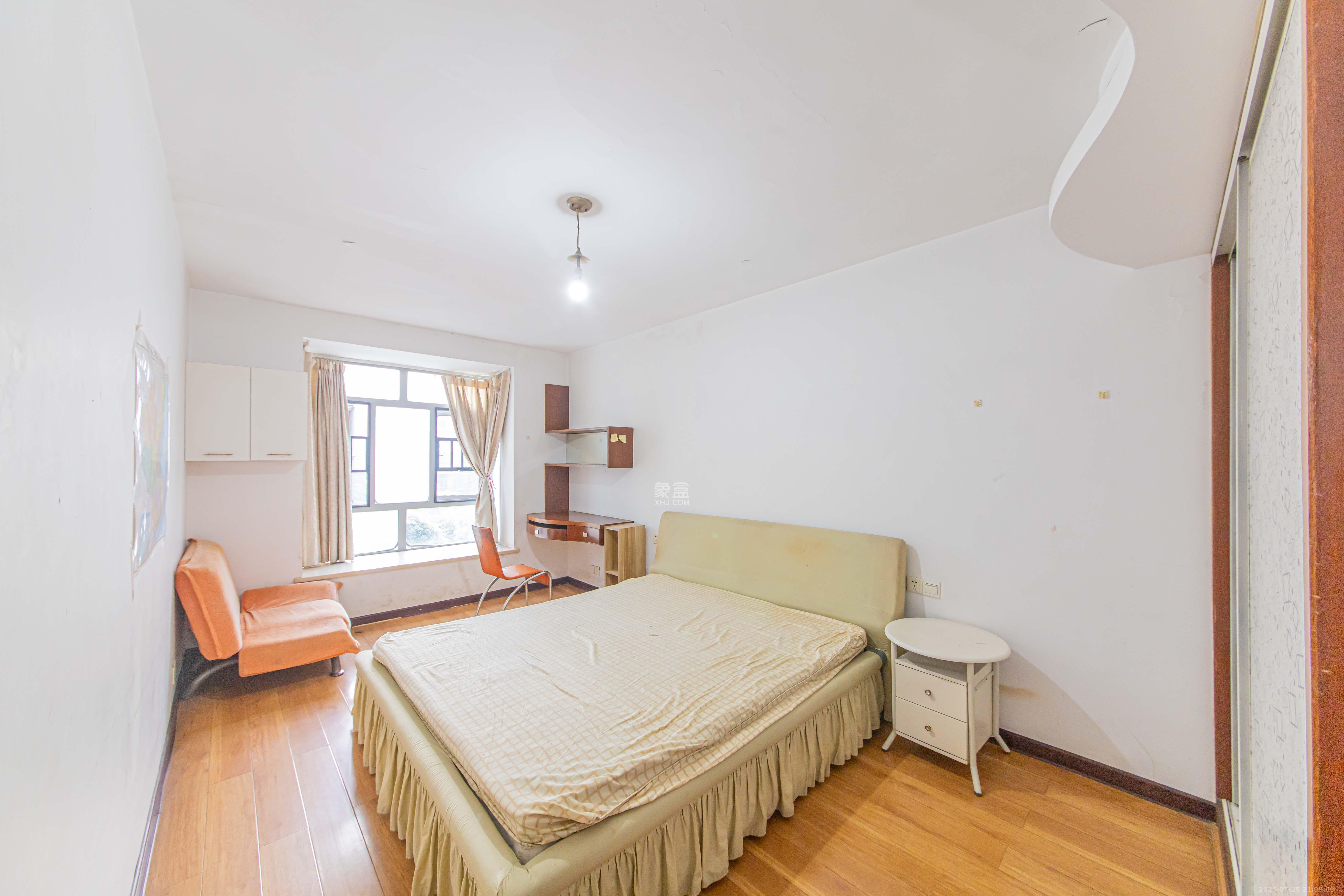 富景园 3室2厅2卫 96.0万 富景园 3室2厅2卫 96.0万卧室