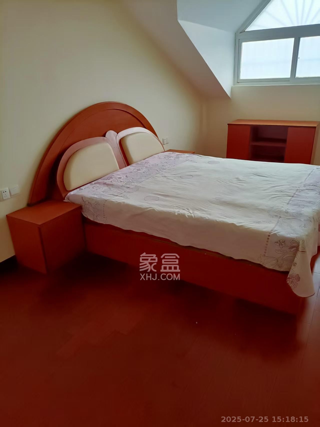 东方名都百草园  4室2厅1卫   1800.00元/月室内图