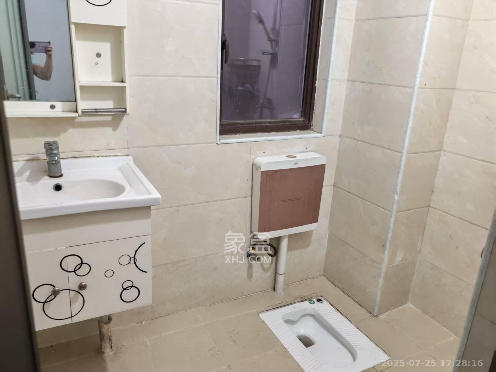 卓越浅水湾 4室2厅2卫 3500.0元/月 卓越浅水湾 4室2厅2卫 3500.0元/月室内图