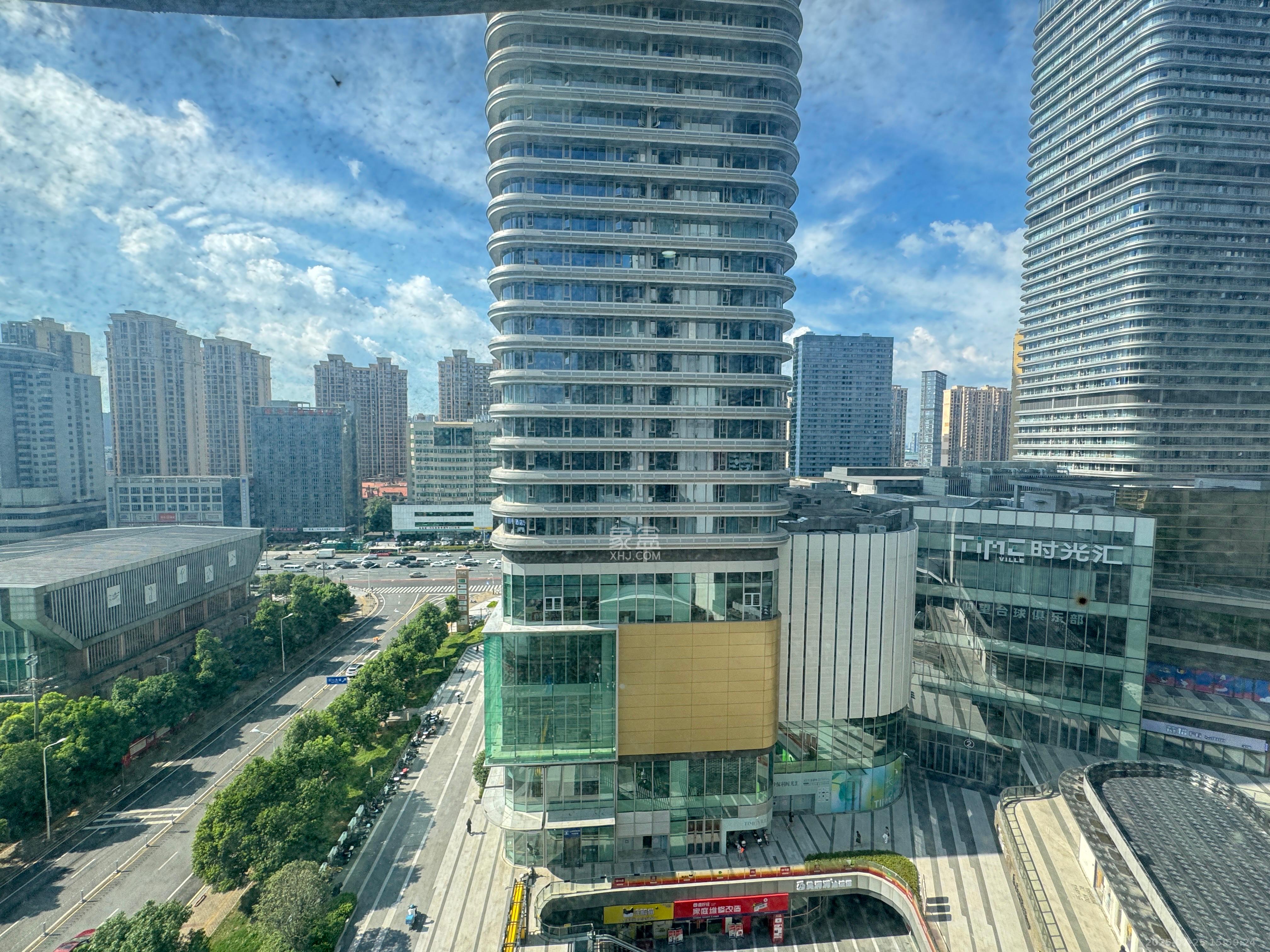 保利天禧EF区  1室1厅1卫    1600.0元/月 保利天禧EF区  1室1厅1卫    1600.0元/月室内图