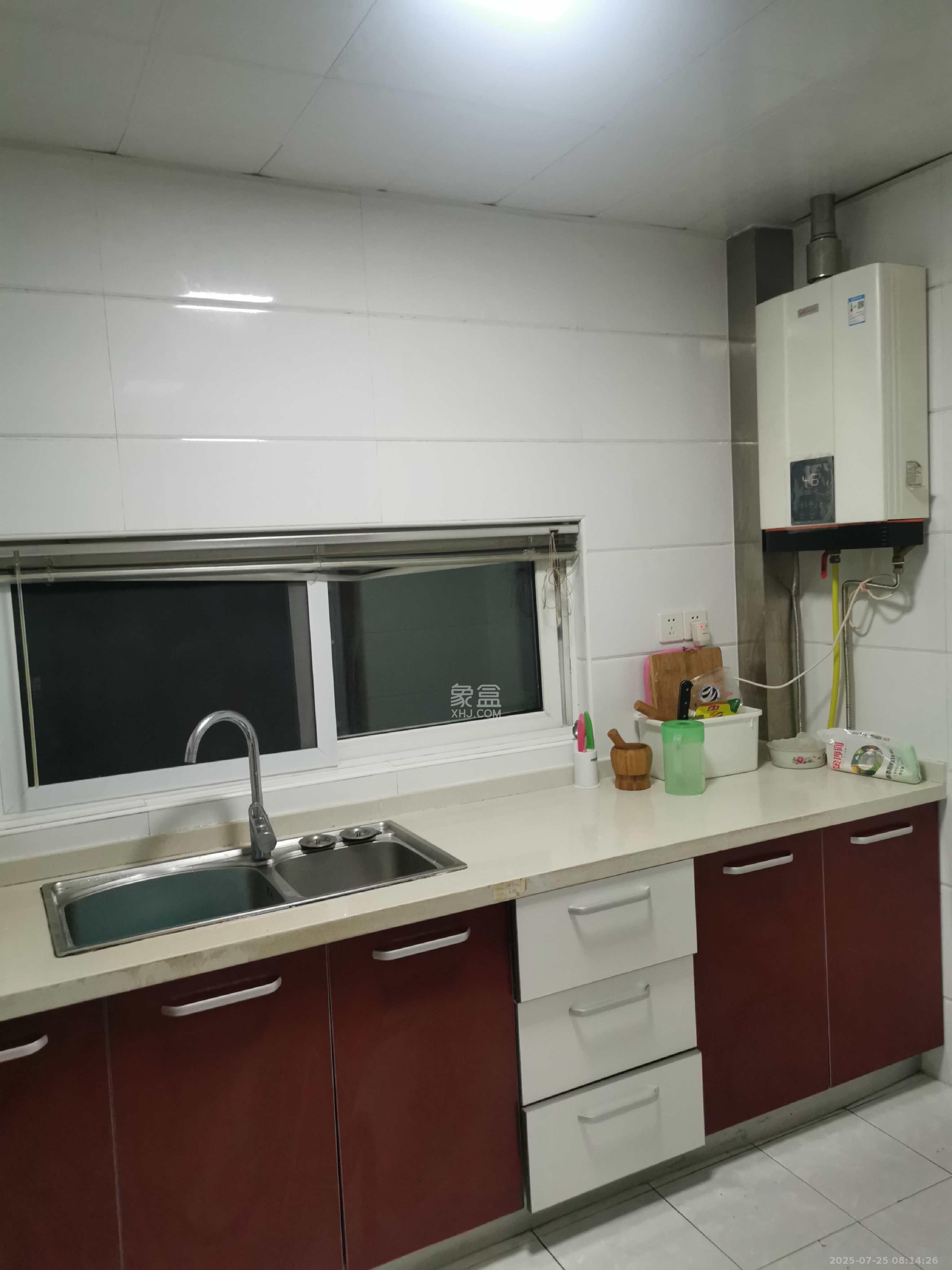 金地三千府(金地湖山樾、金地自在城) 3室2厅2卫 2500.0元/月 金地三千府(金地湖山樾、金地自在城) 3室2厅2卫 2500.0元/月室内图