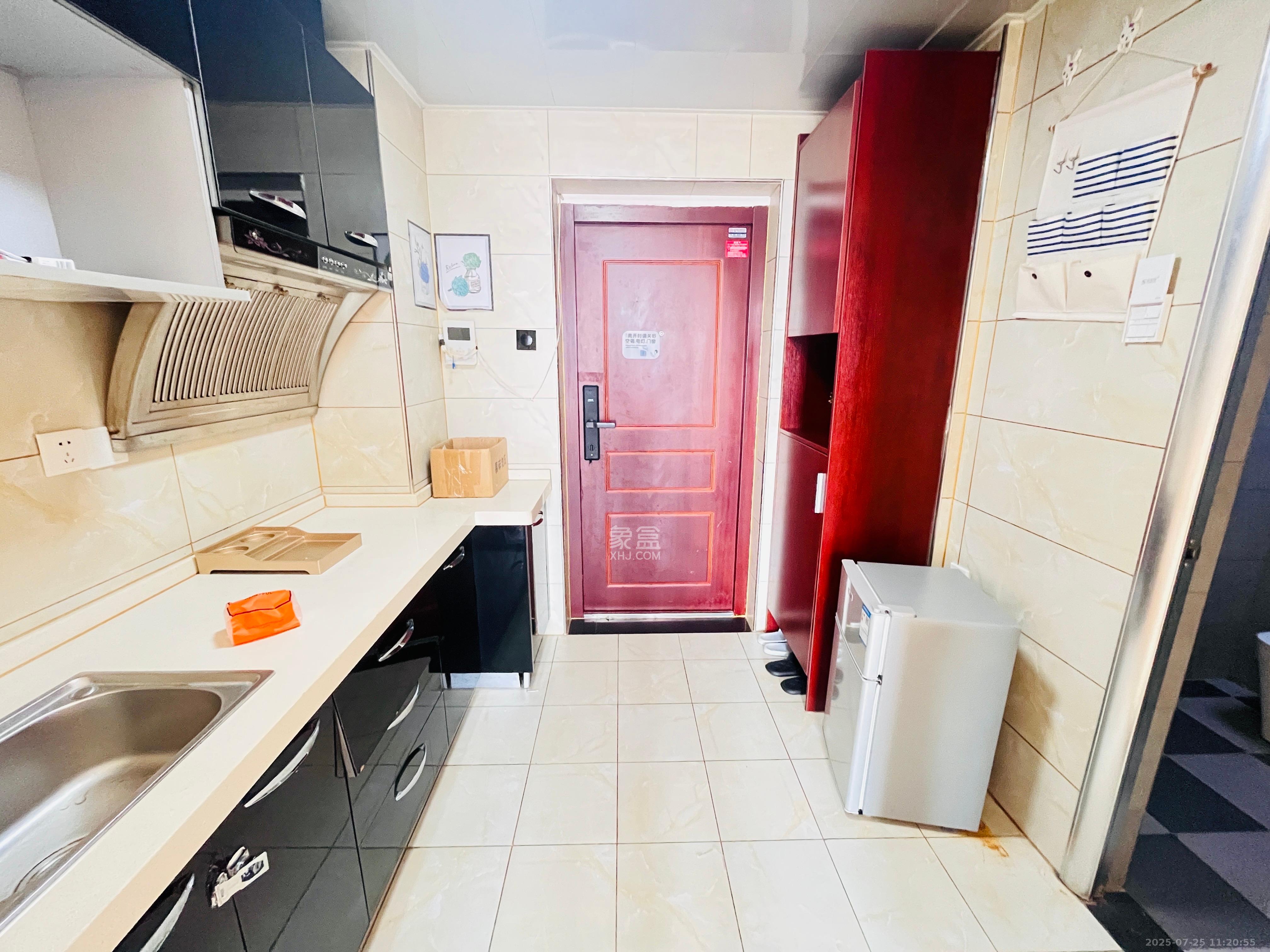 江岸丽都(江与城) 1室0厅1卫 2600.0元/月 江岸丽都(江与城) 1室0厅1卫 2600.0元/月室内图