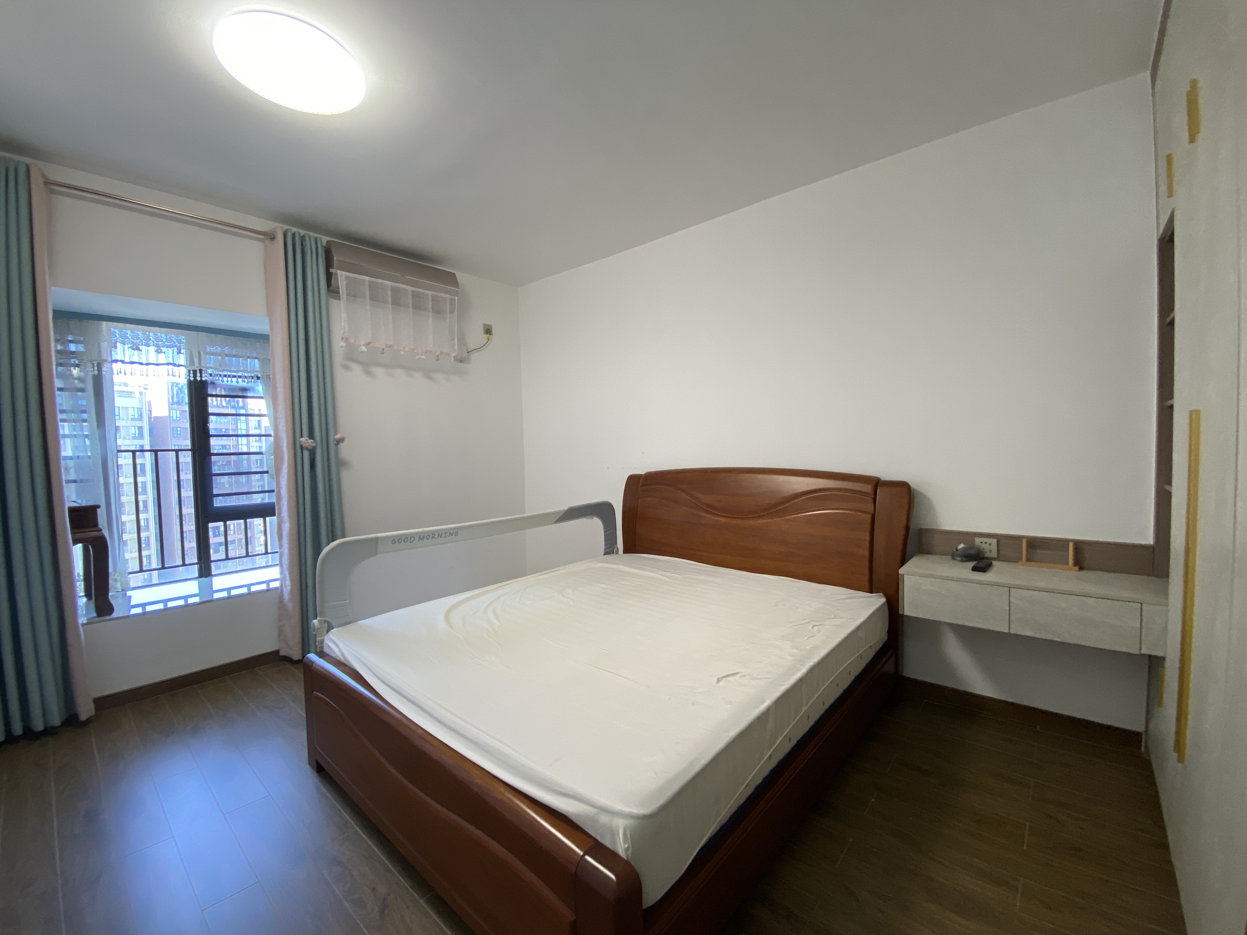 滨江海岸三期 3室2厅2卫 4200.0元/月 滨江海岸三期 3室2厅2卫 4200.0元/月室内图