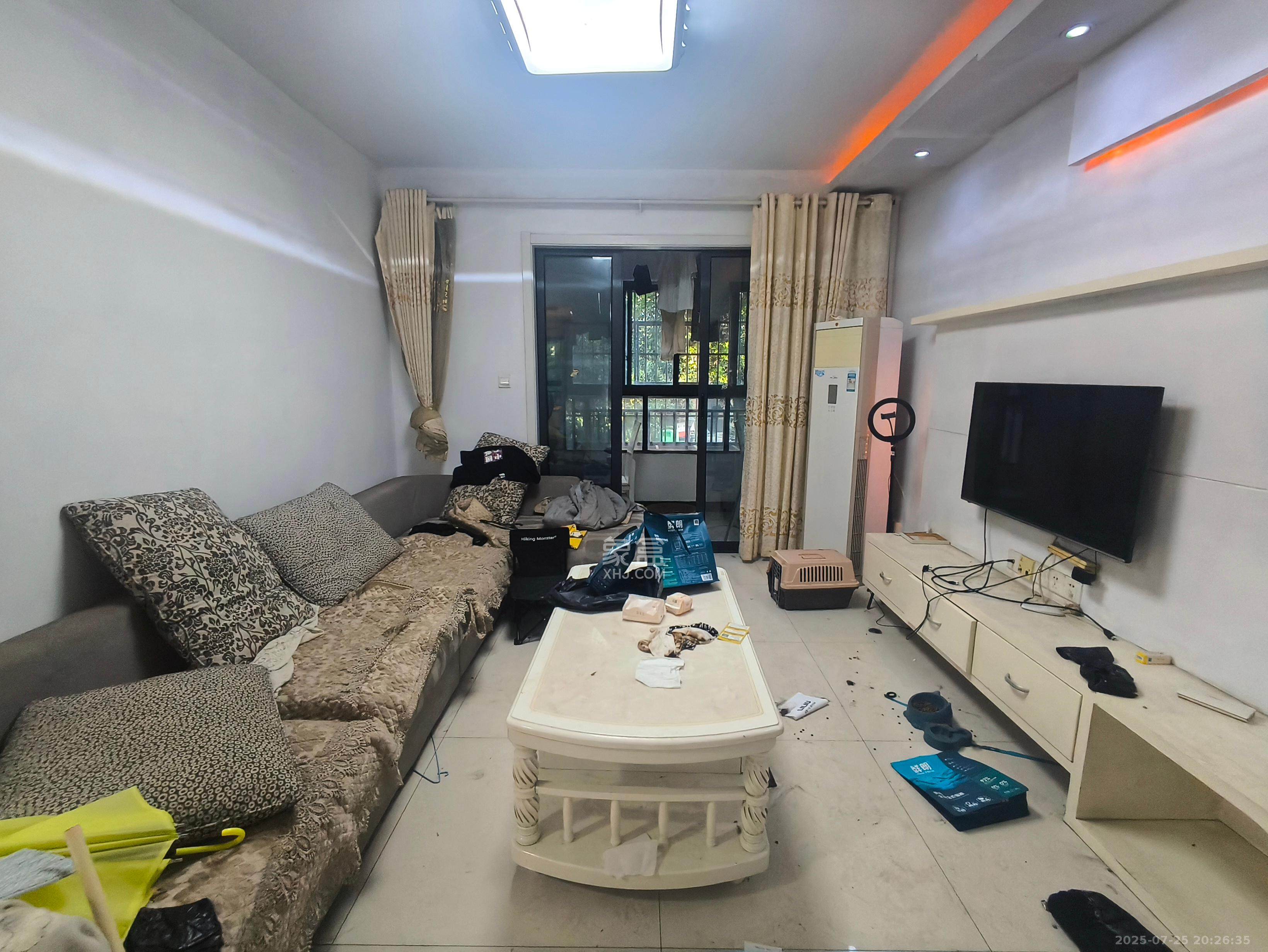 保利麓谷林语A区 3室2厅1卫 2000.0元/月 保利麓谷林语A区 3室2厅1卫 2000.0元/月室内图