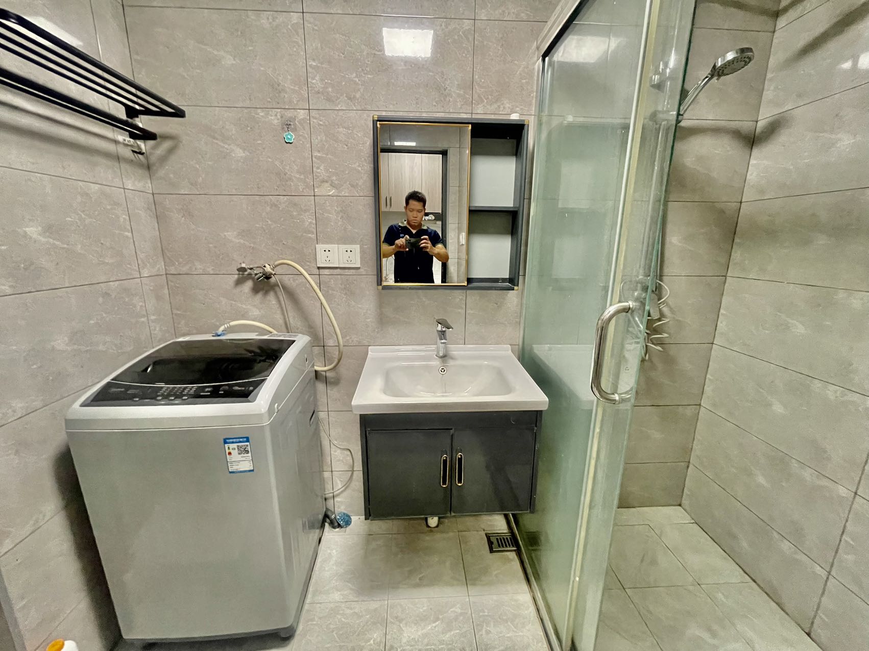 朗廷览江  1室1厅1卫    27.0万 朗廷览江  1室1厅1卫    27.0万室内图