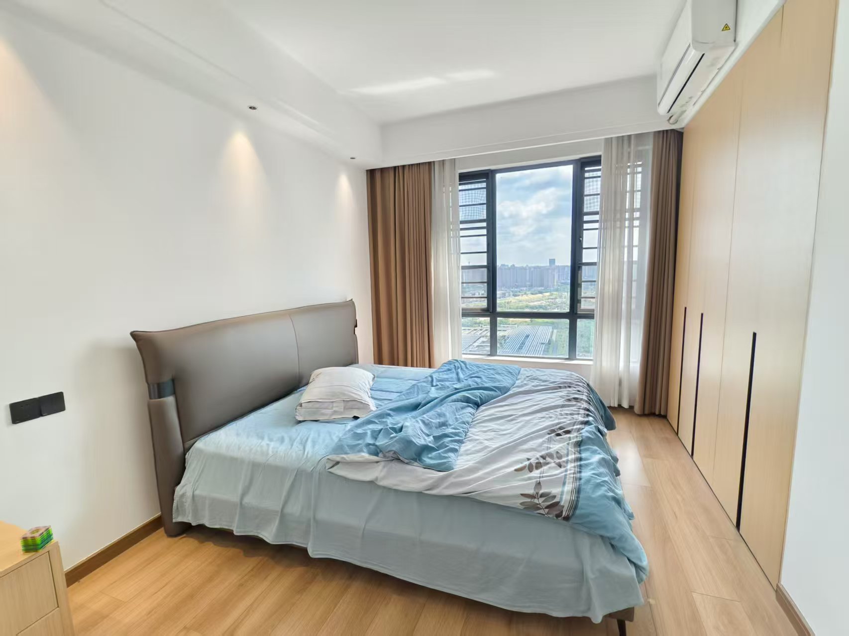 红旗北路散盘 4室2厅2卫 66.0万 红旗北路散盘 4室2厅2卫 66.0万室内图