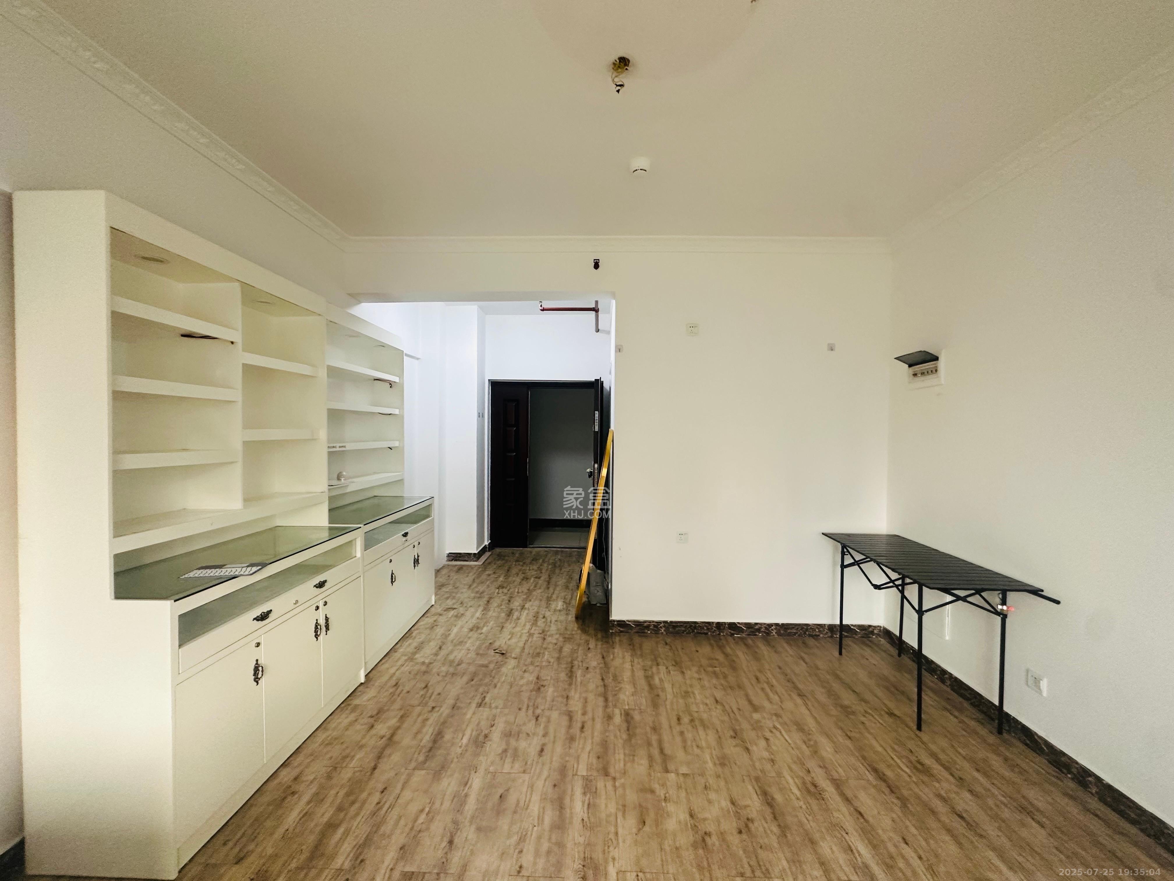 当代滨江MOMA 1室1厅1卫 3200.0元/月 当代滨江MOMA 1室1厅1卫 3200.0元/月室内图